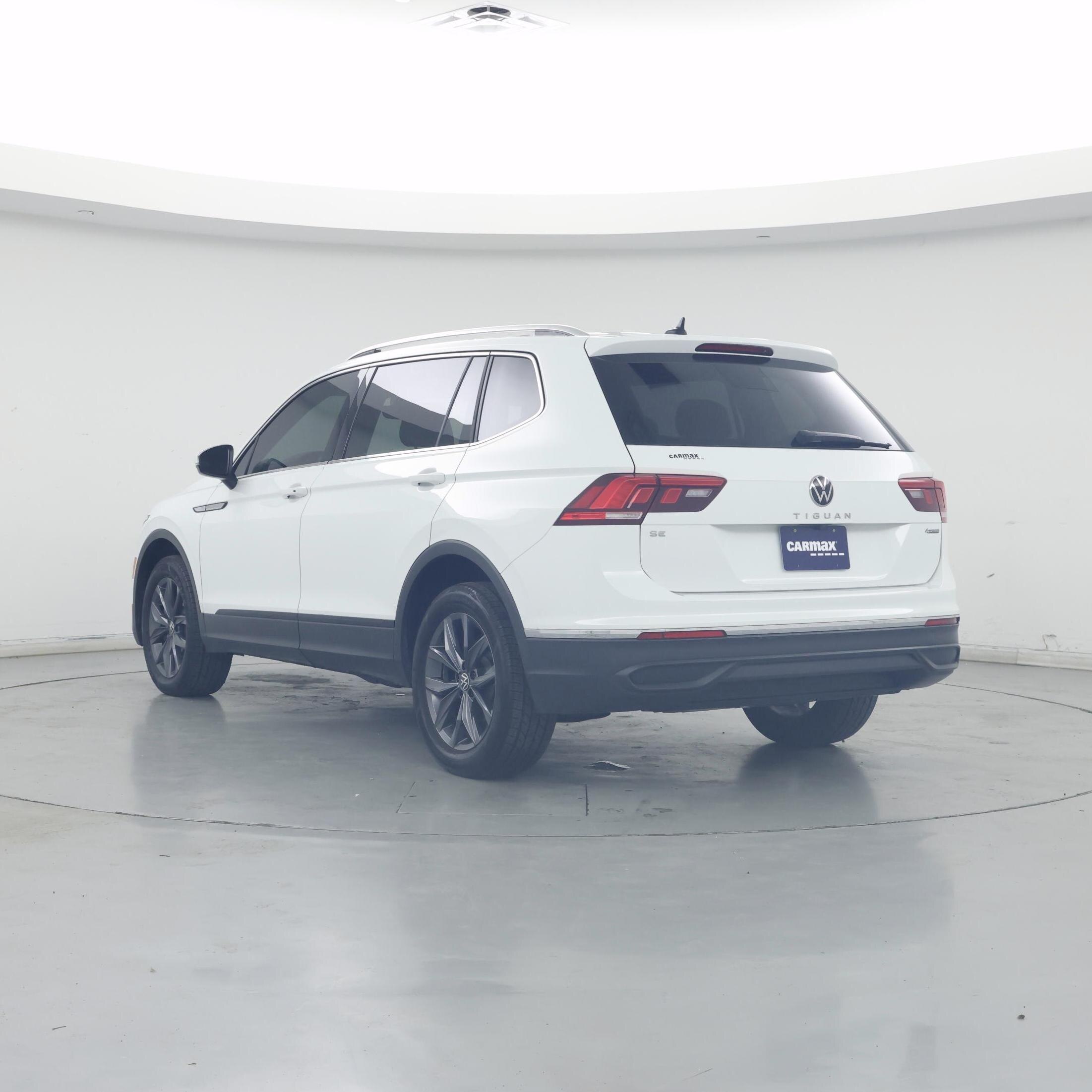 Thumbnail: 2022 Volkswagen Tiguan - 2