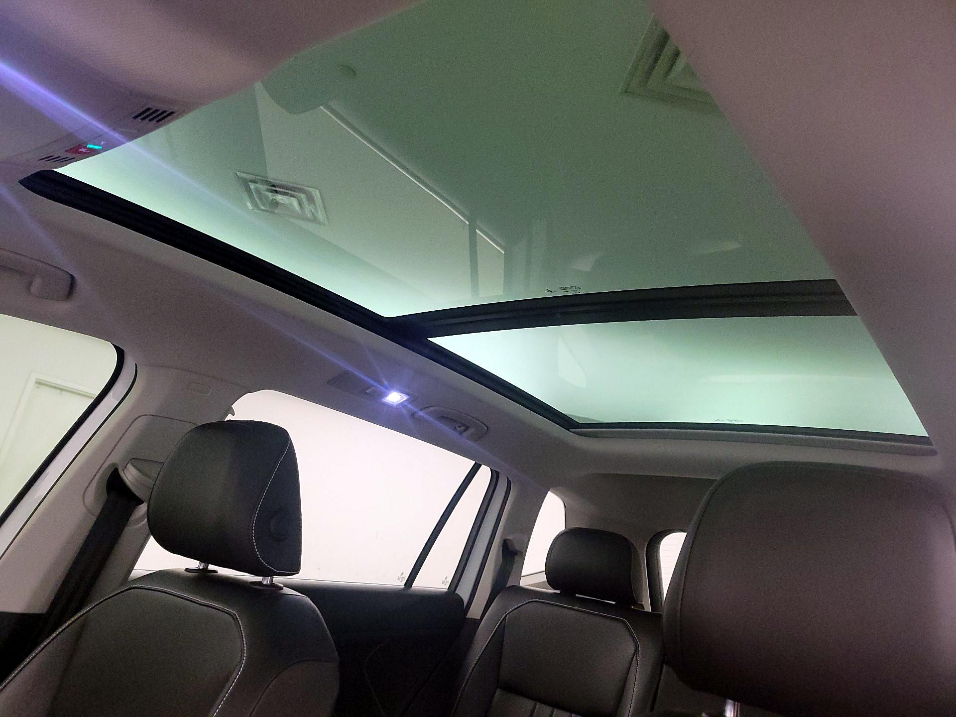 Thumbnail: 2022 Volkswagen Tiguan - 19