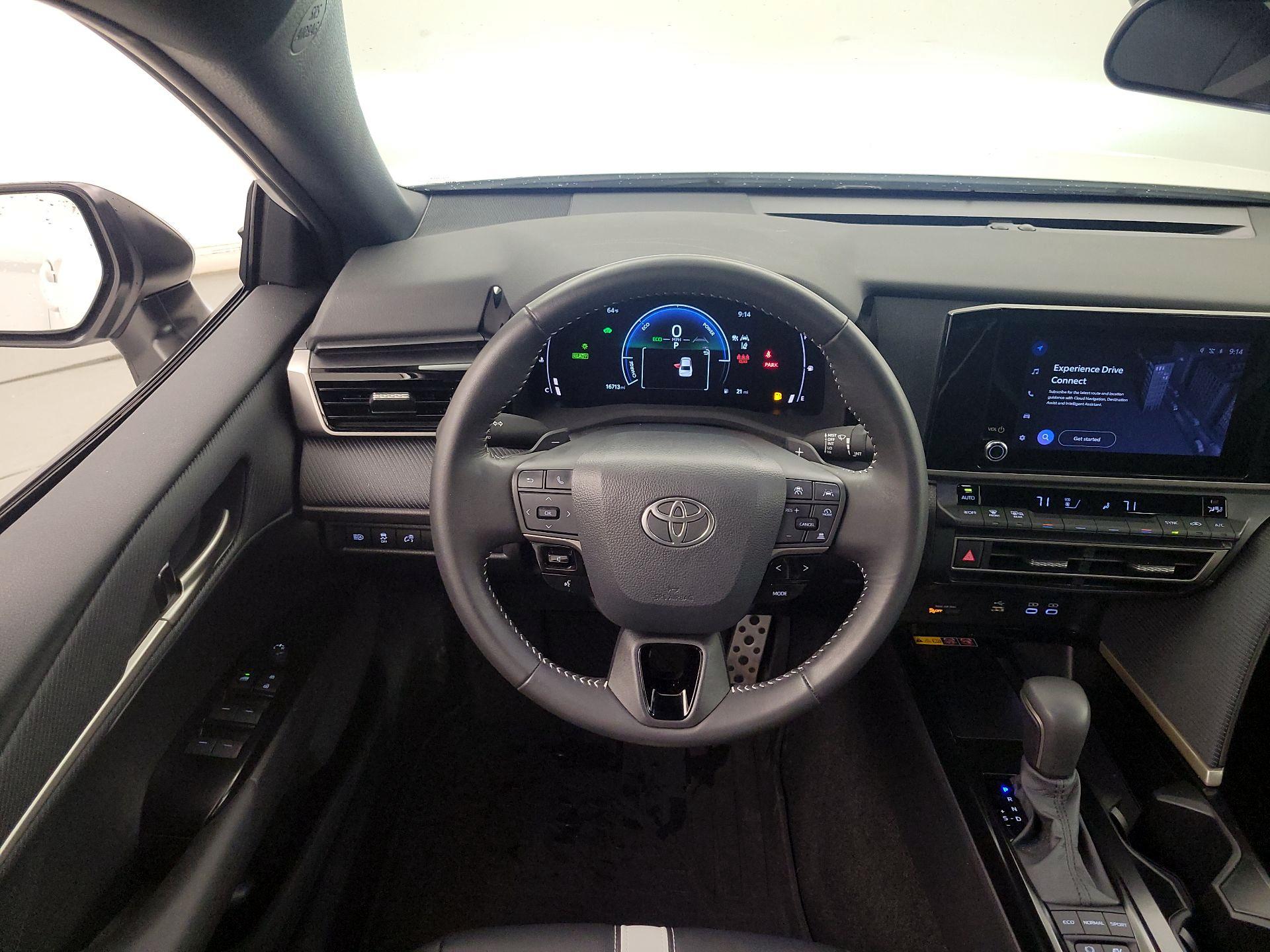 Thumbnail: 2025 Toyota Camry - 10