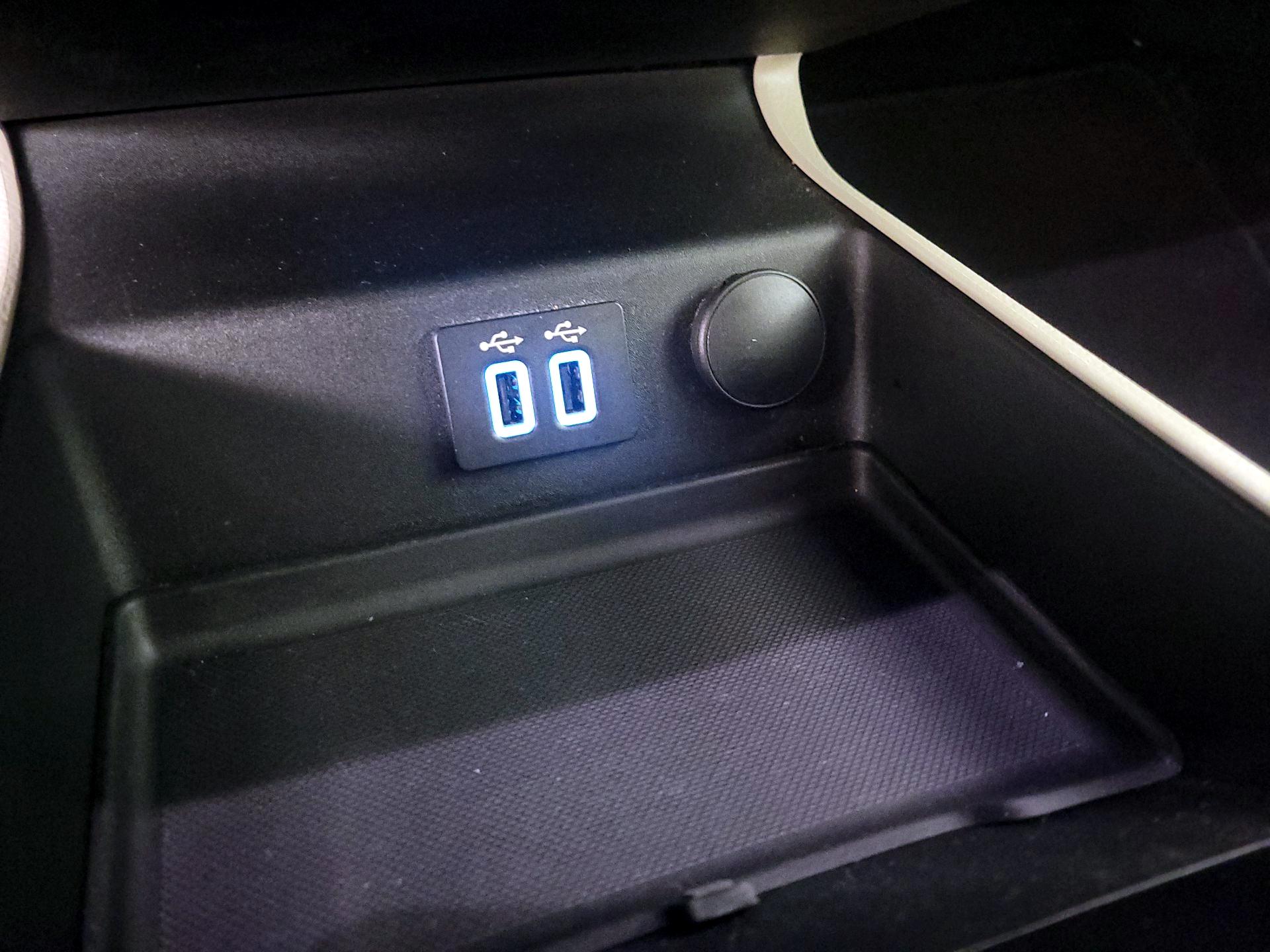 Thumbnail: 2019 Ford Fusion - 19