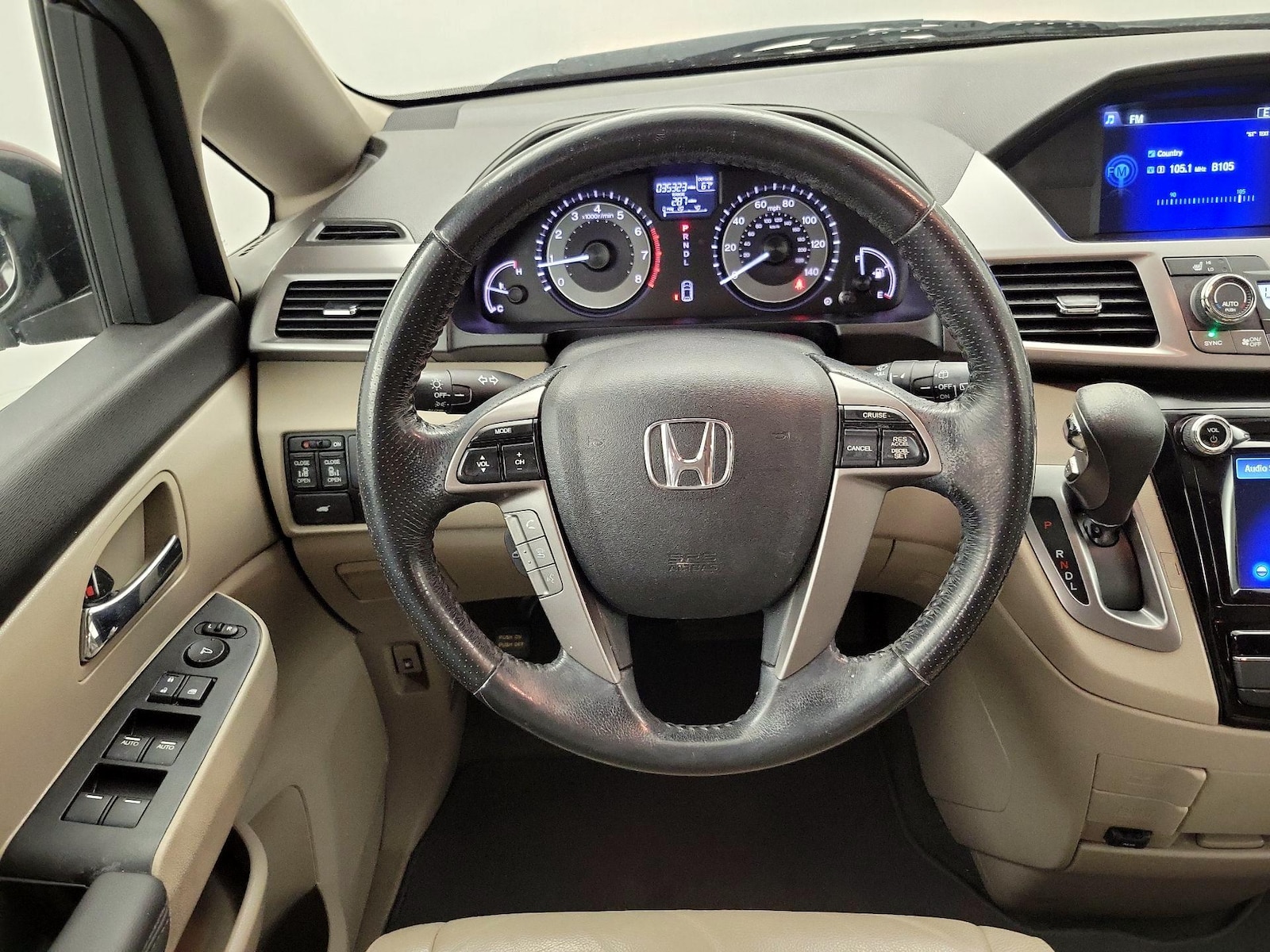 2016 Honda Odyssey EX-L - Photo 11