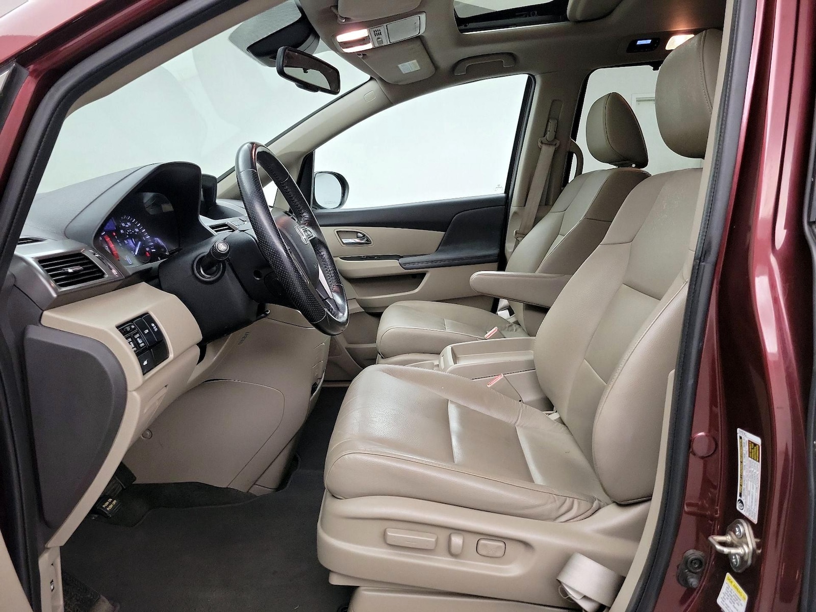 2016 Honda Odyssey EX-L - Photo 12