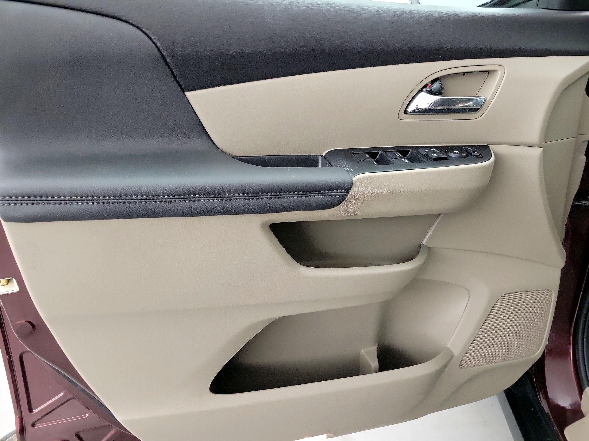 Thumbnail: 2016 Honda Odyssey - 12