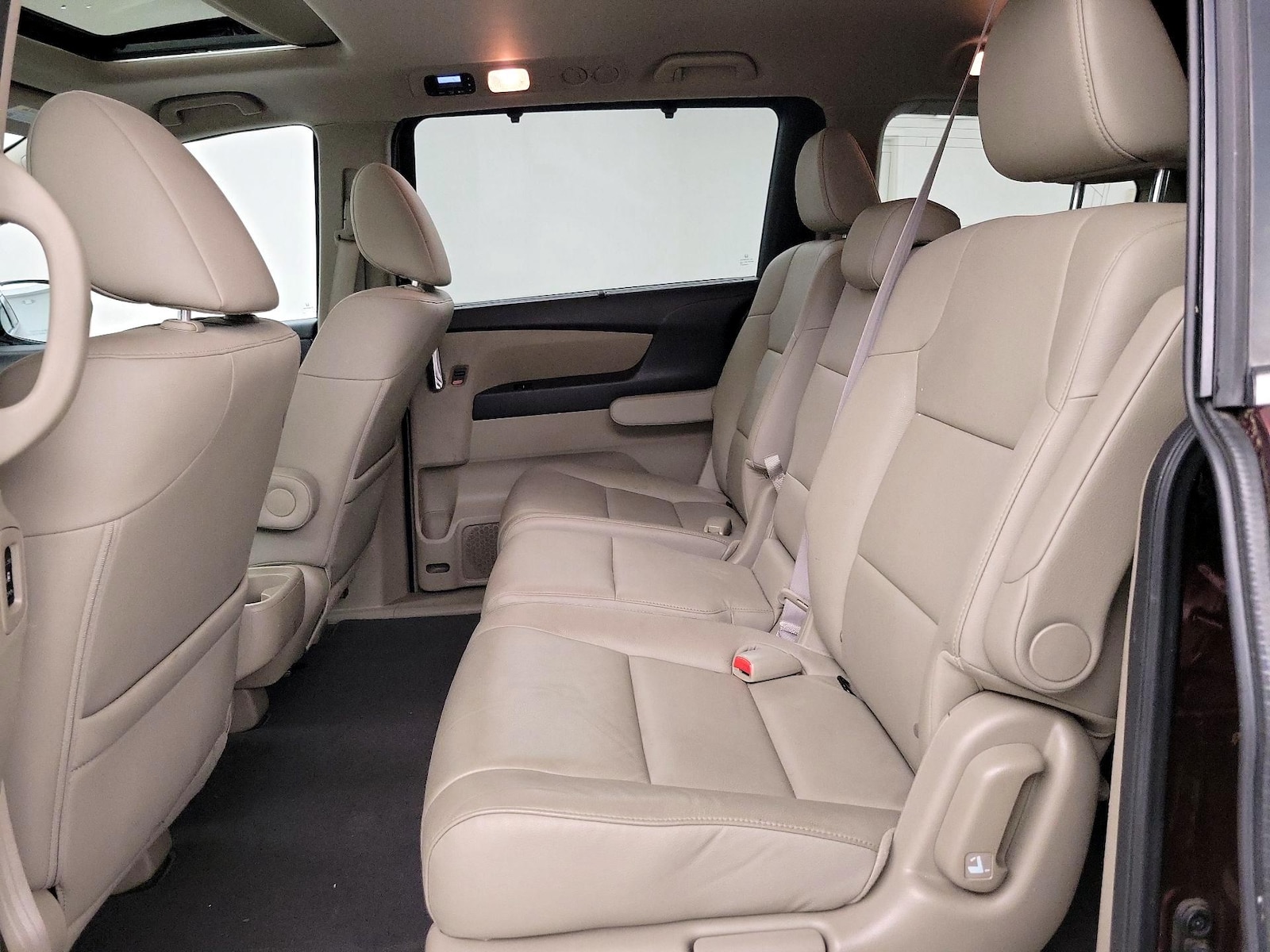 2016 Honda Odyssey EX-L - Photo 21