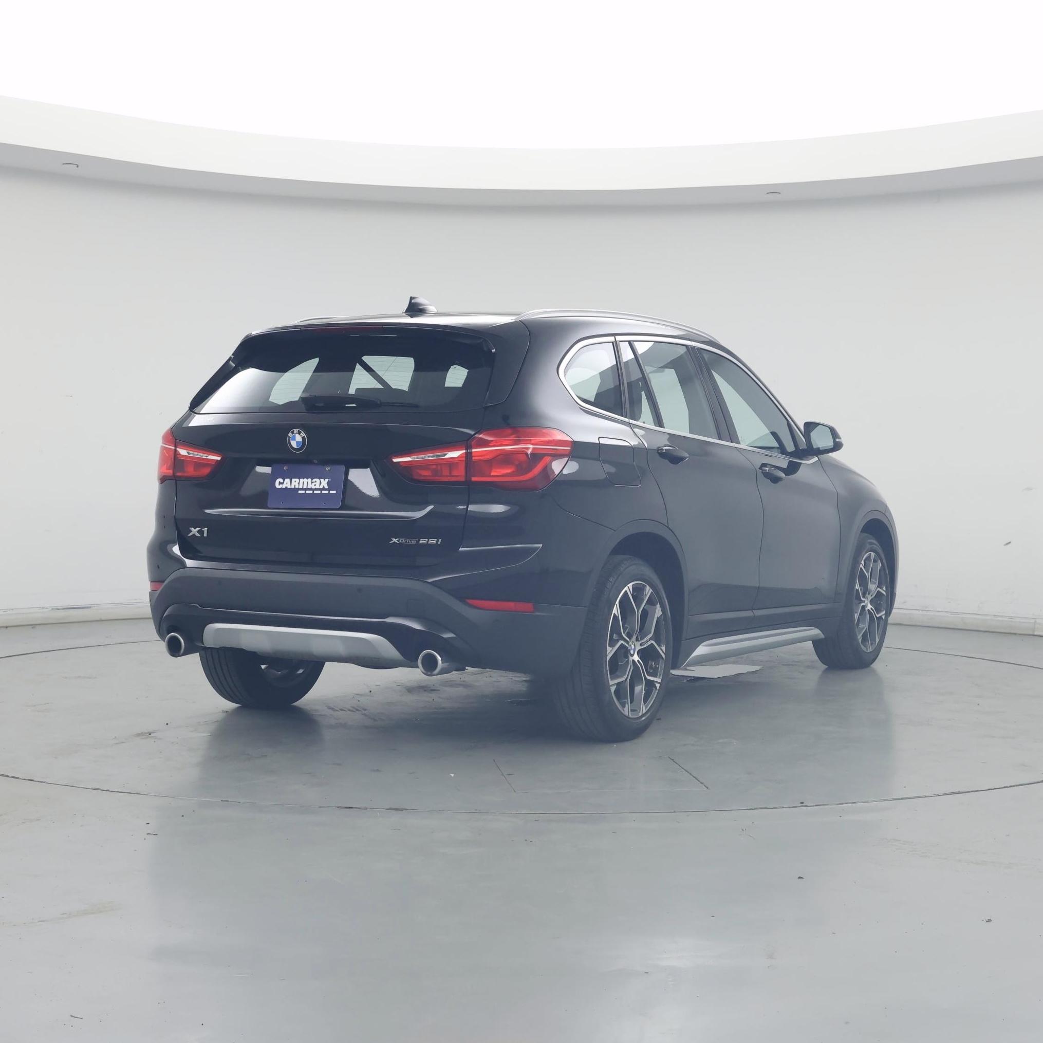 Thumbnail: 2021 BMW X1 - 8