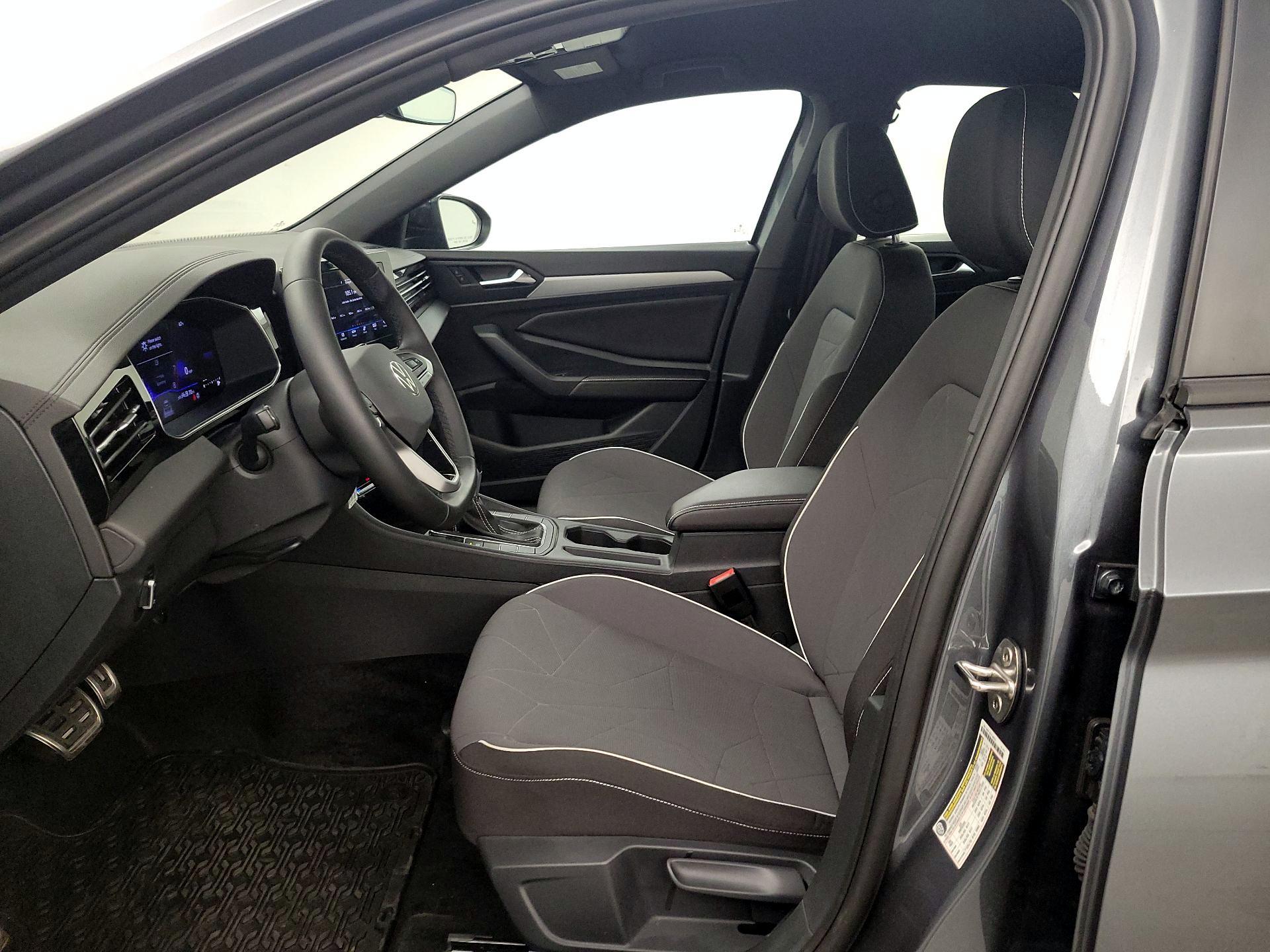 Thumbnail: 2025 Volkswagen Jetta - 11