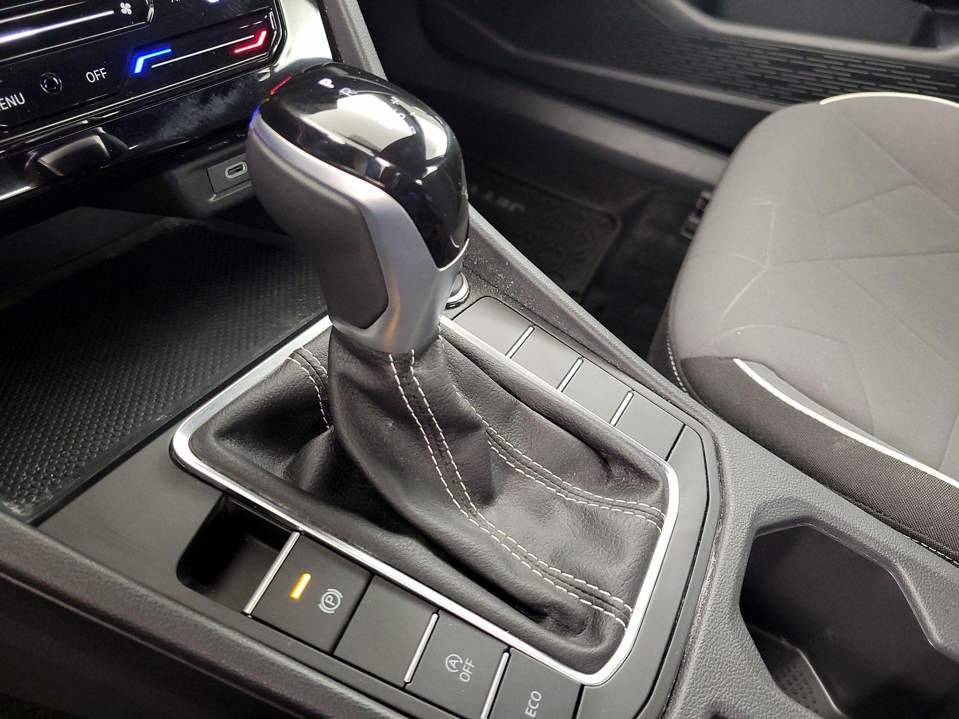 Thumbnail: 2025 Volkswagen Jetta - 17