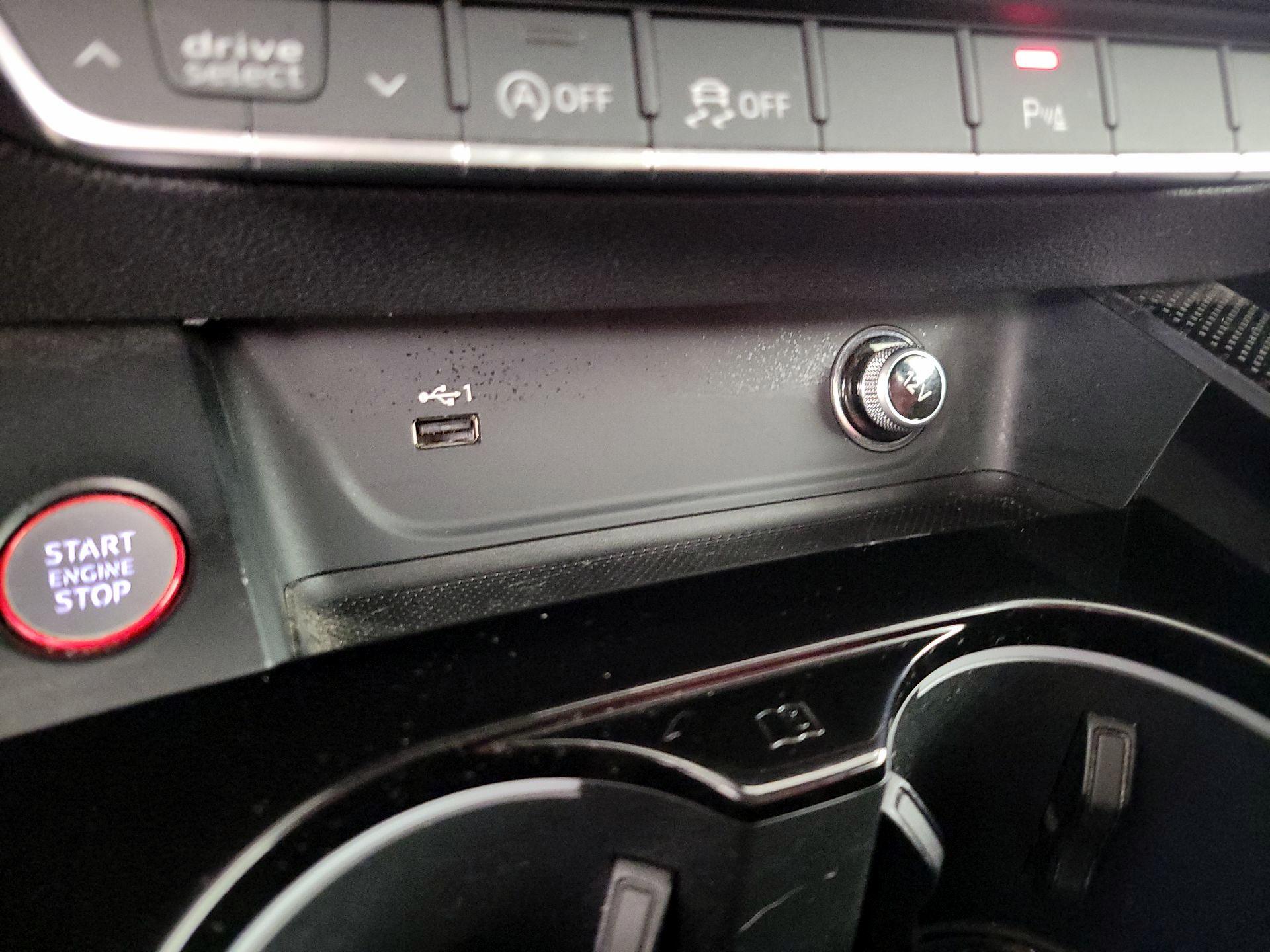 Thumbnail: 2020 Audi S4 - 19