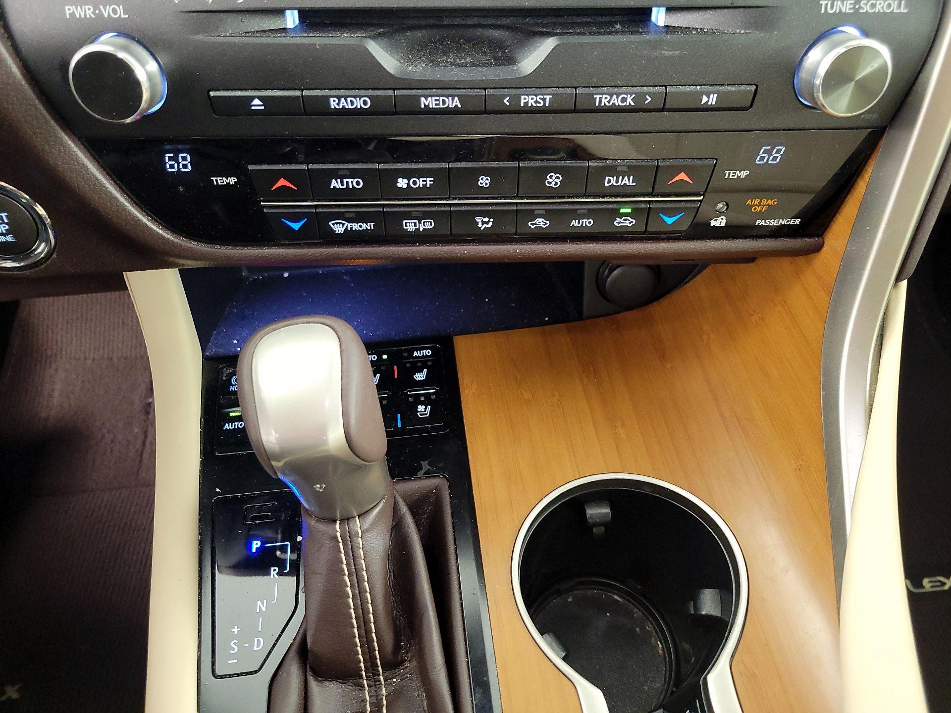 Thumbnail: 2018 Lexus RX - 17