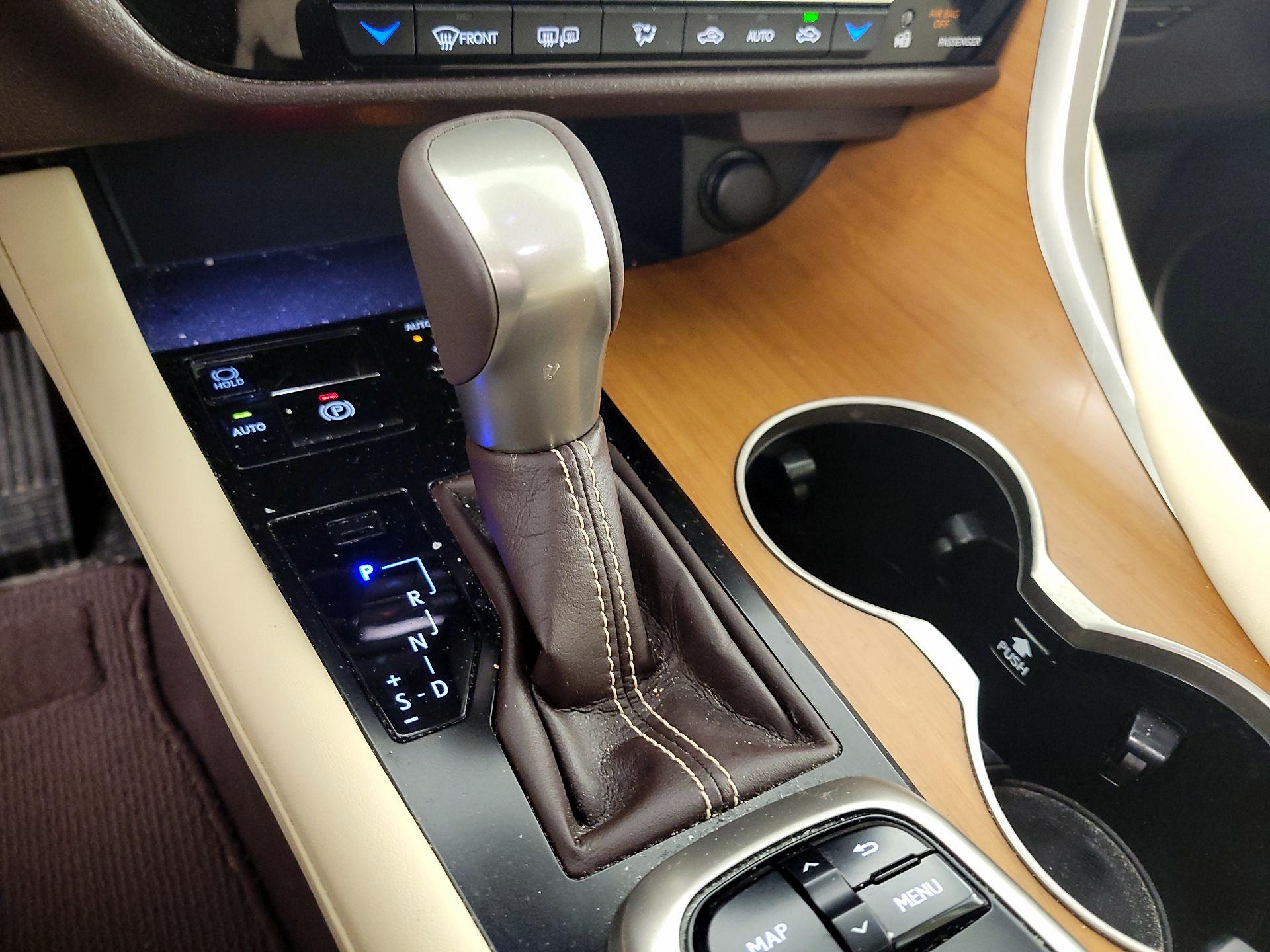 Thumbnail: 2018 Lexus RX - 18