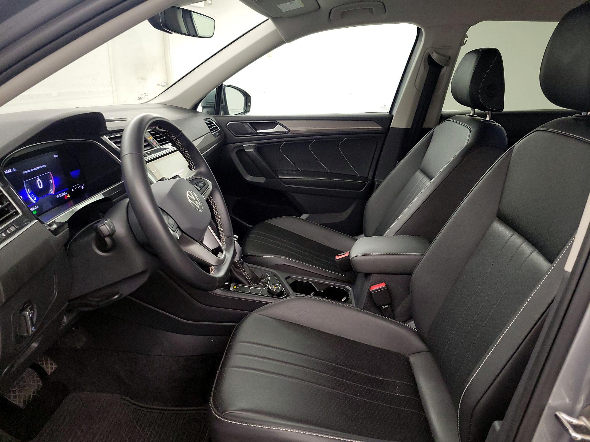 Thumbnail: 2024 Volkswagen Tiguan - 11