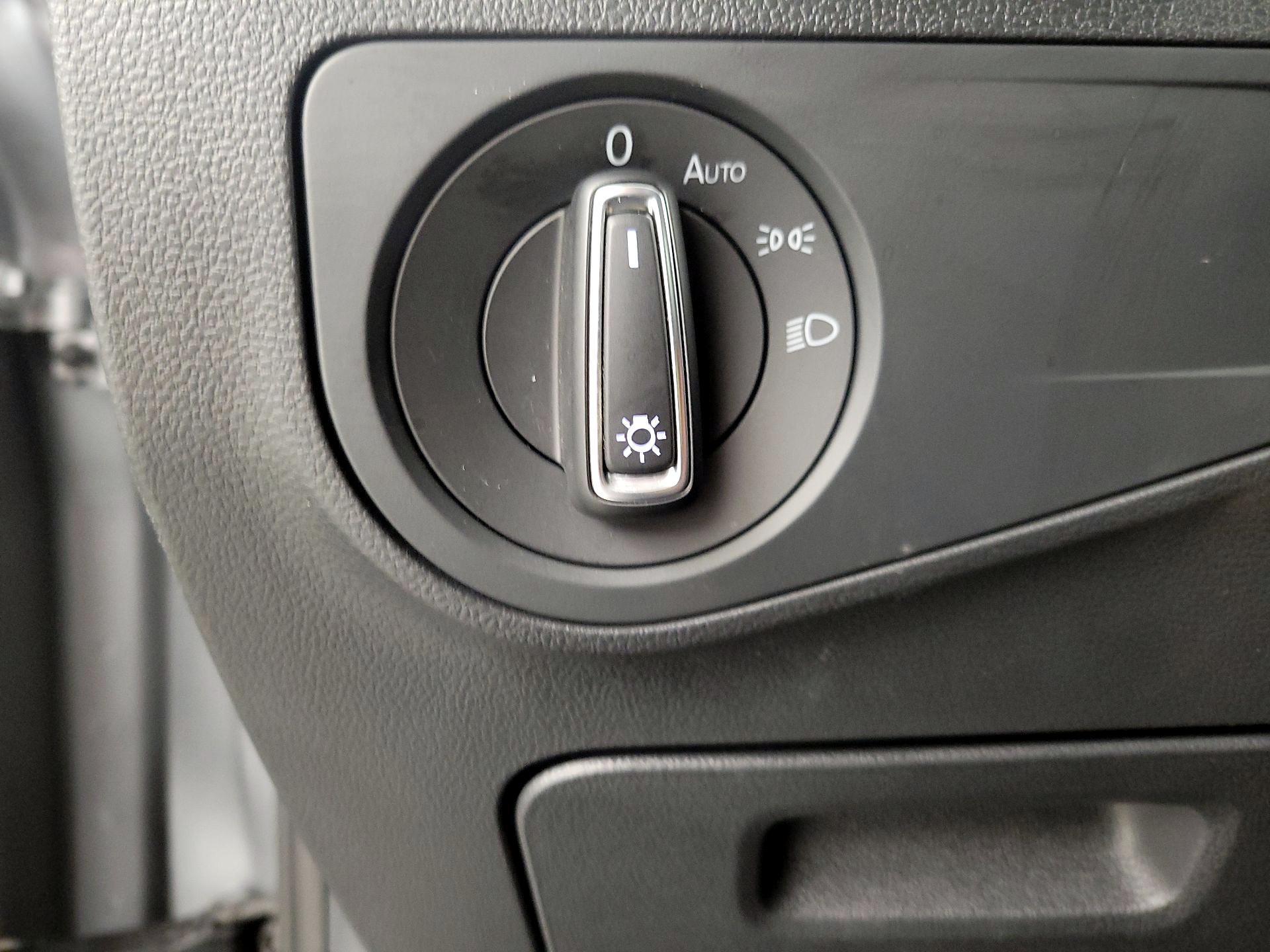Thumbnail: 2024 Volkswagen Tiguan - 13