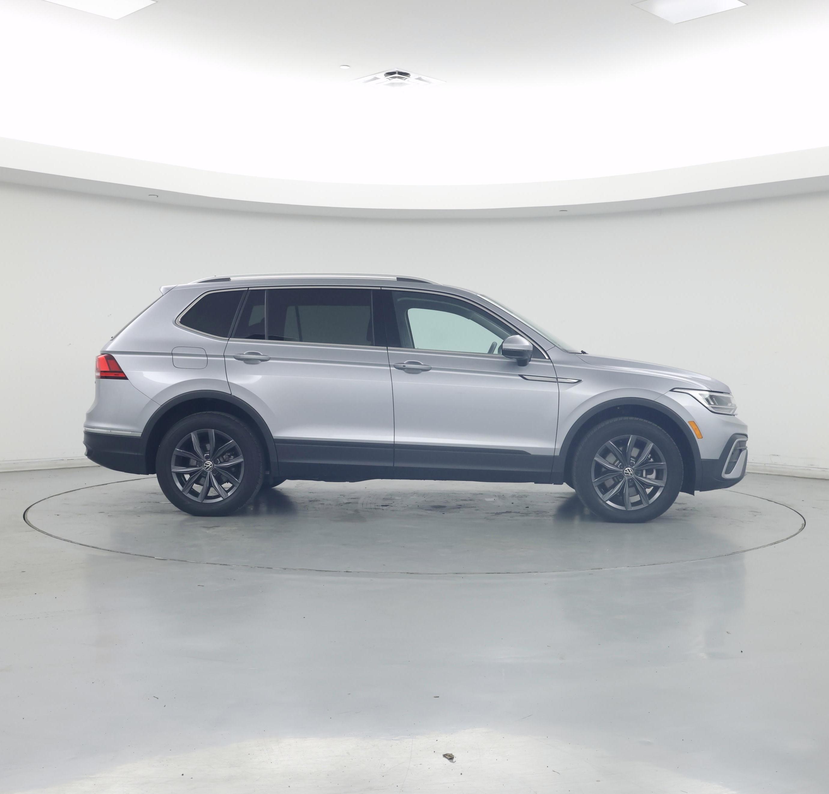 Thumbnail: 2024 Volkswagen Tiguan - 7