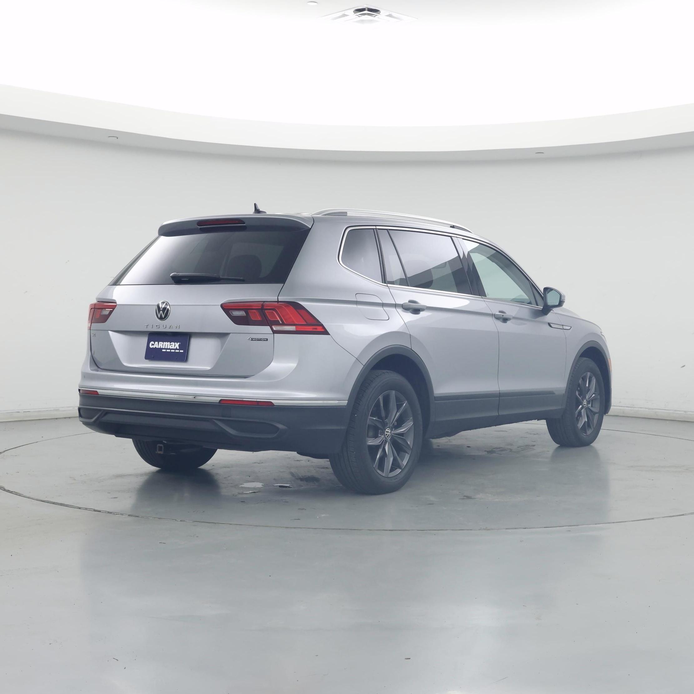 Thumbnail: 2024 Volkswagen Tiguan - 8