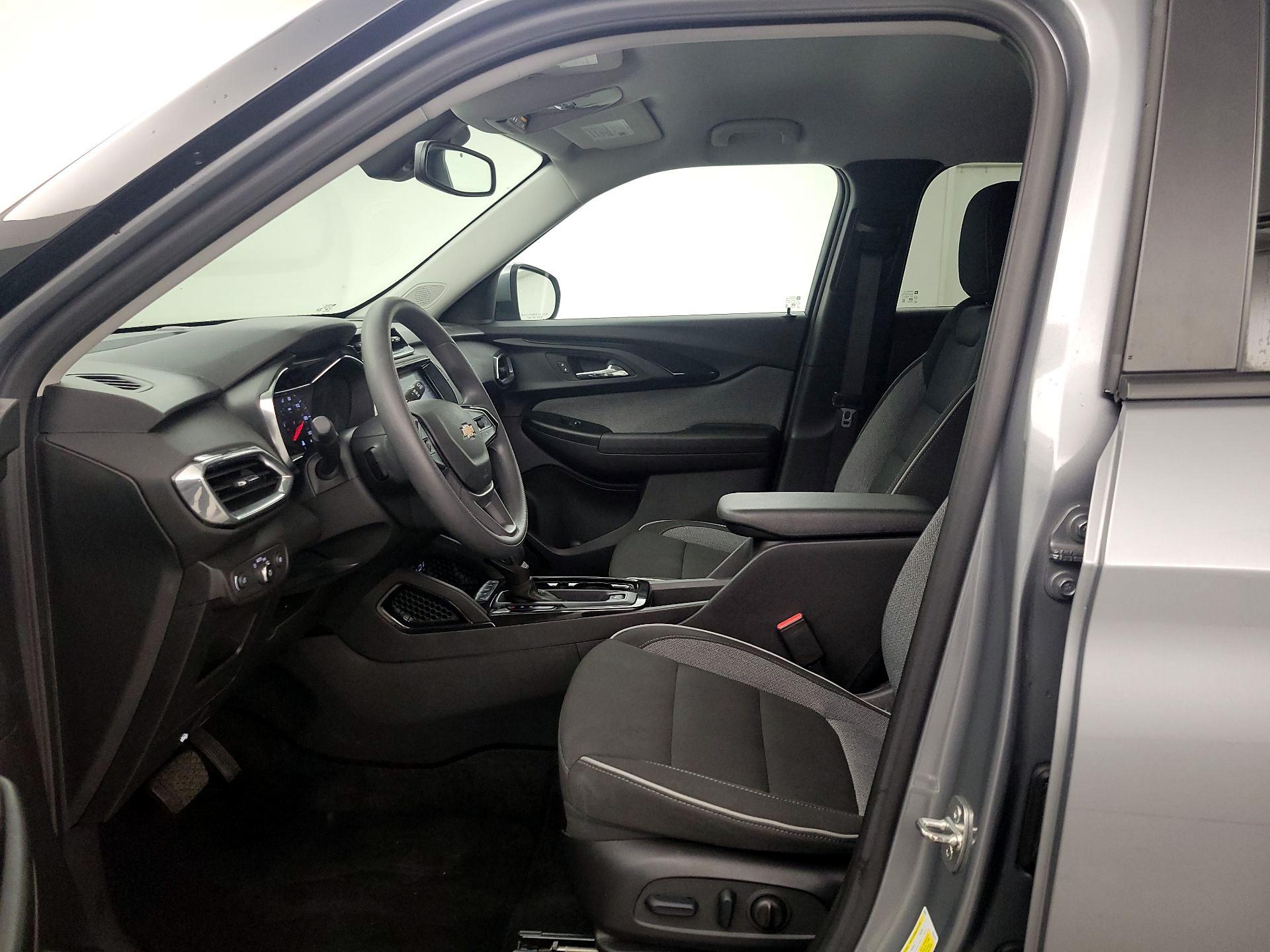 Thumbnail: 2023 Chevrolet TrailBlazer - 11