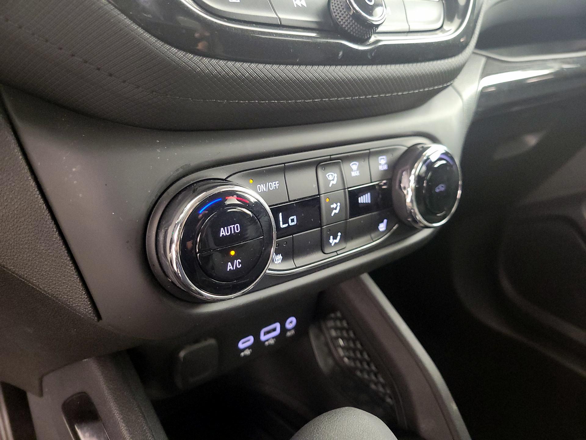 Thumbnail: 2023 Chevrolet TrailBlazer - 16