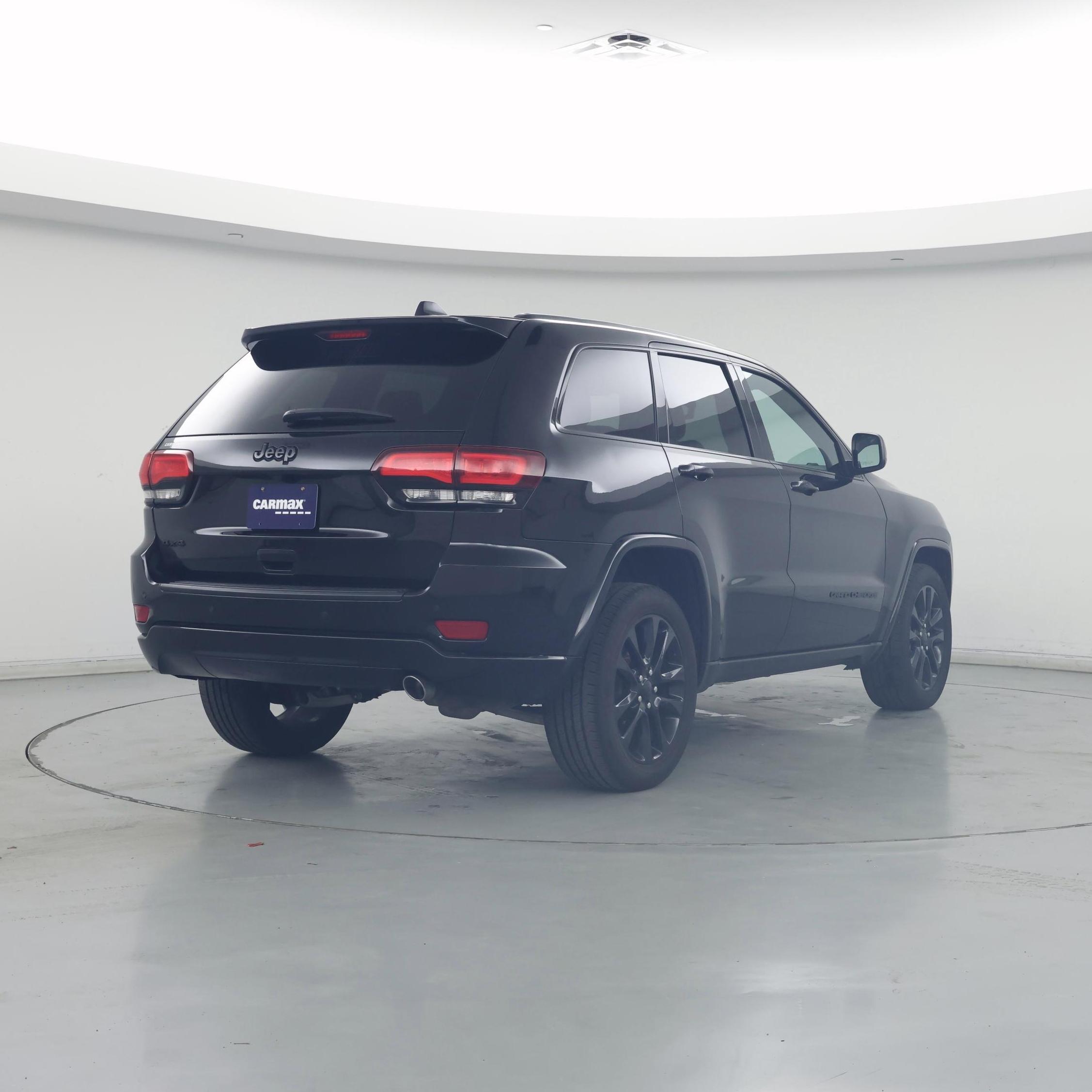 Thumbnail: 2020 Jeep Grand Cherokee - 8