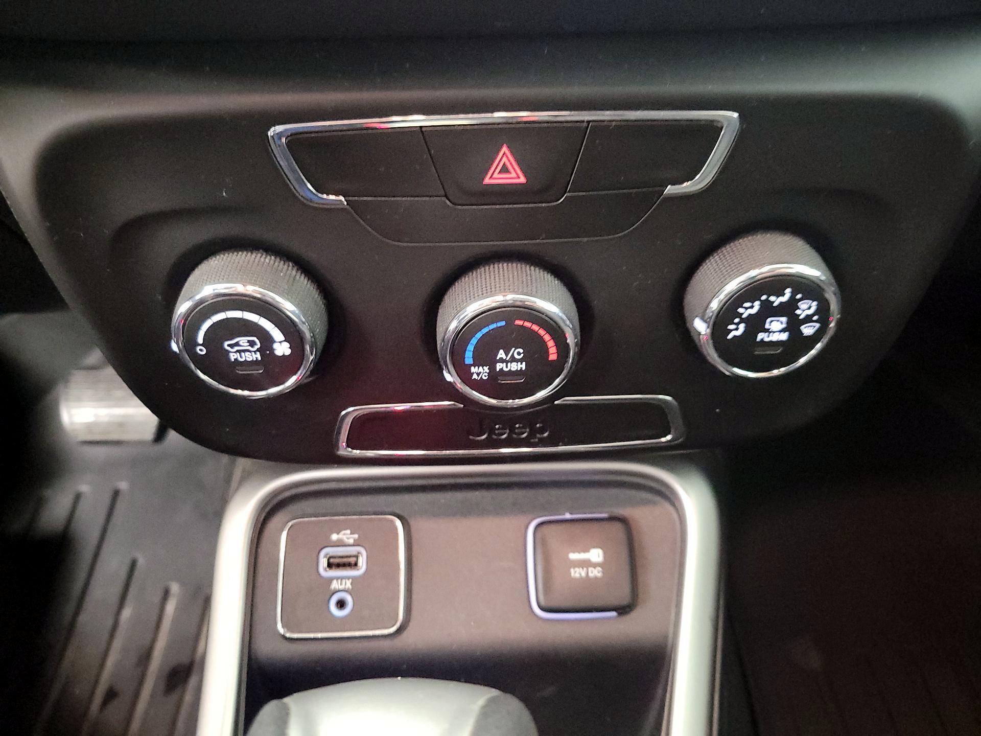 Thumbnail: 2018 Jeep Compass - 16