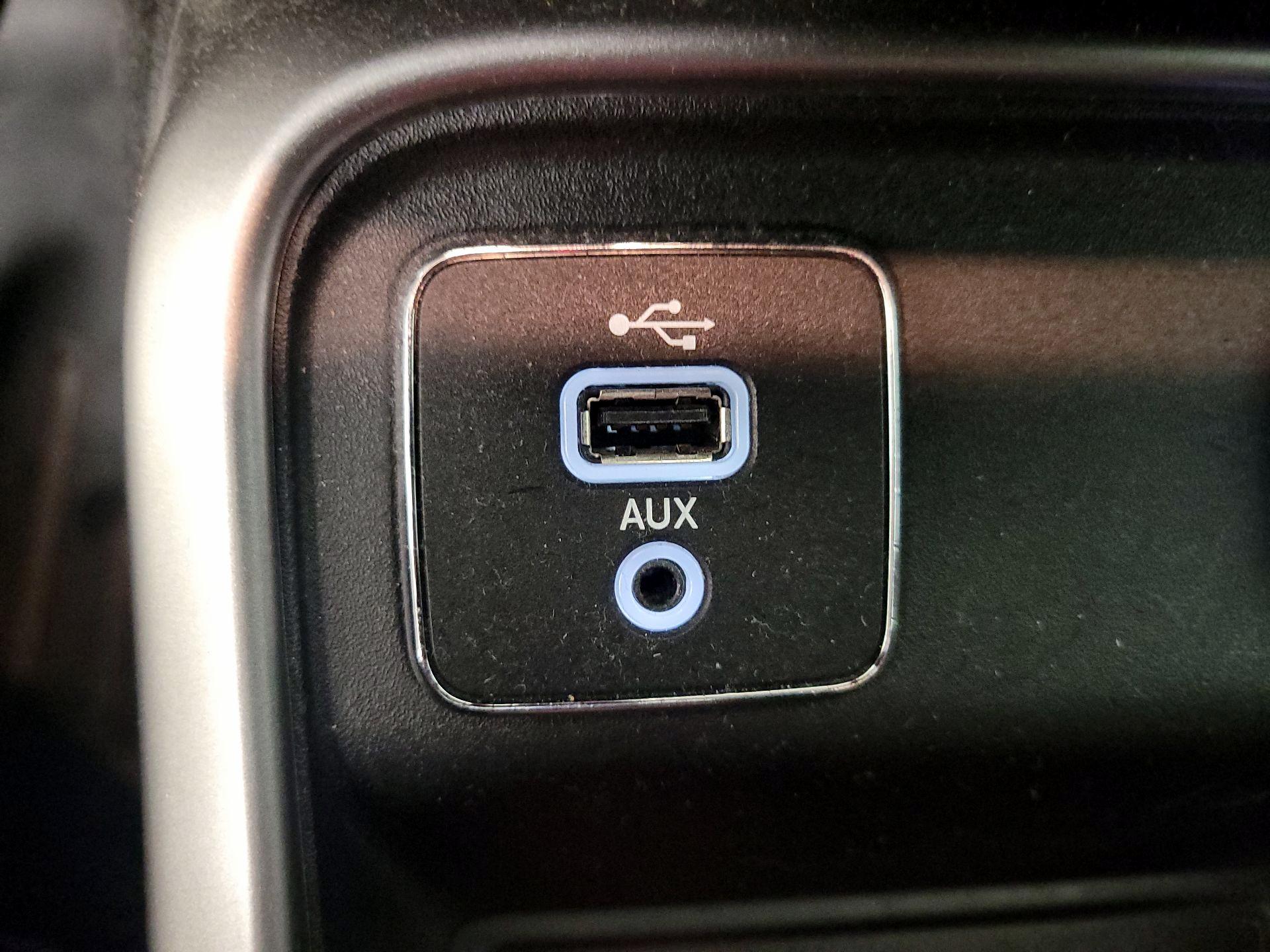 Thumbnail: 2018 Jeep Compass - 18