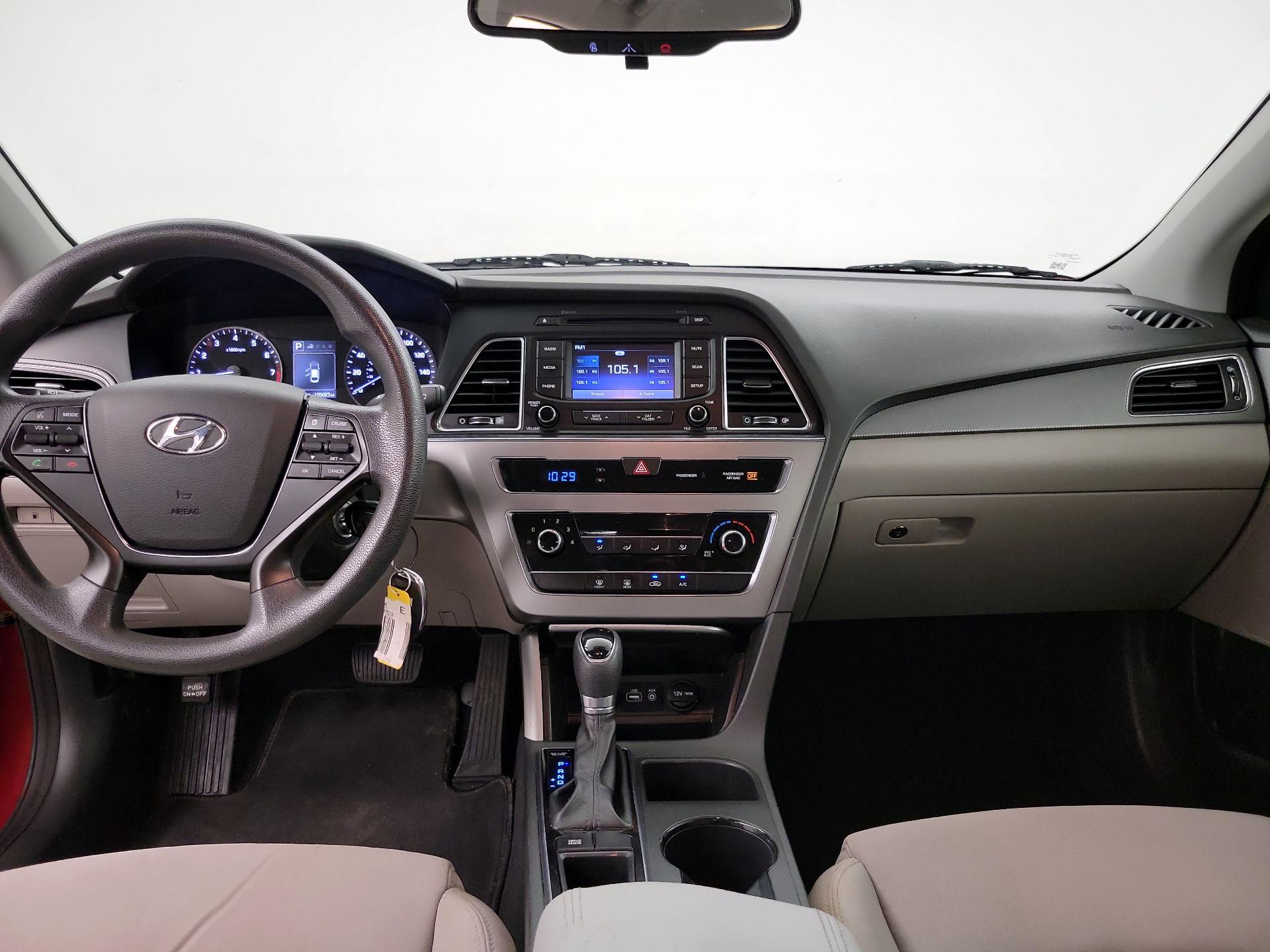 Thumbnail: 2015 Hyundai Sonata - 9