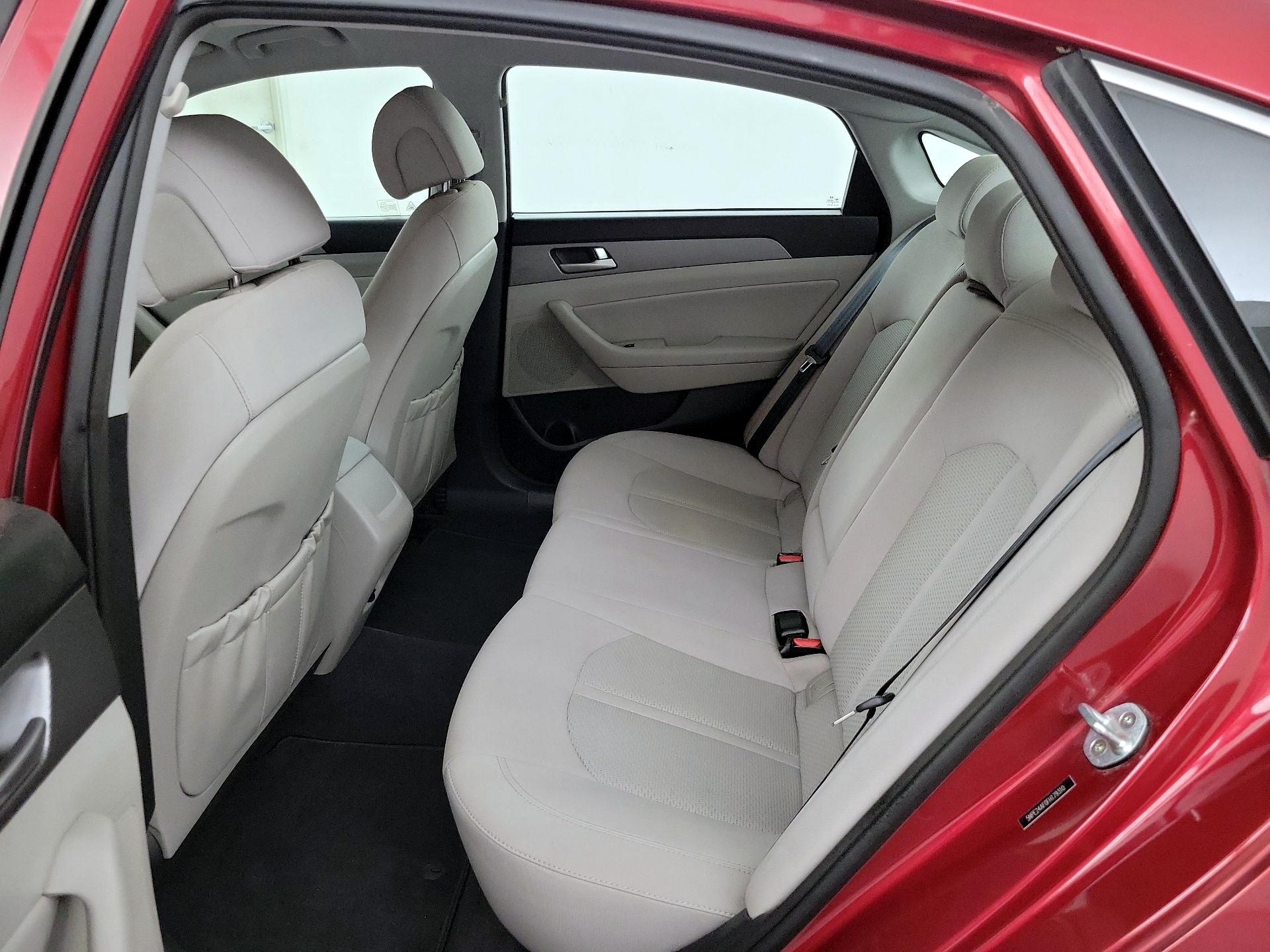 Thumbnail: 2015 Hyundai Sonata - 19