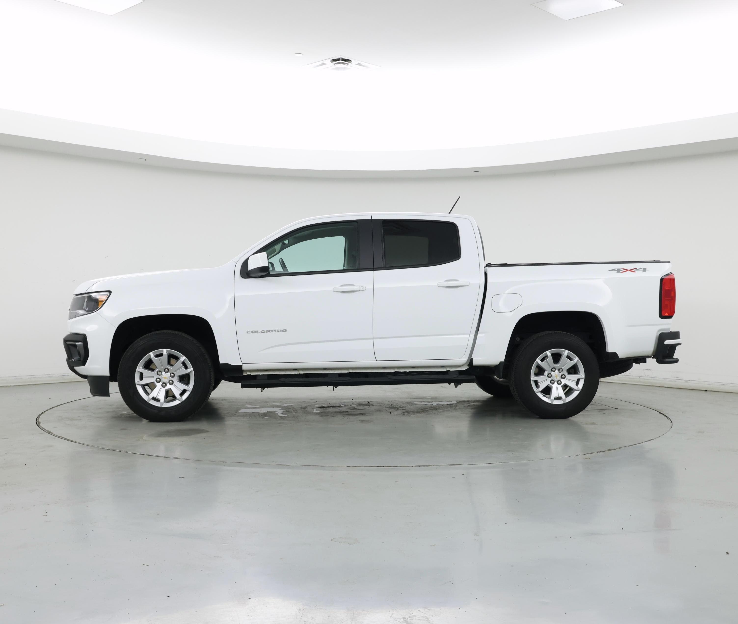 Thumbnail: 2021 Chevrolet Colorado - 3