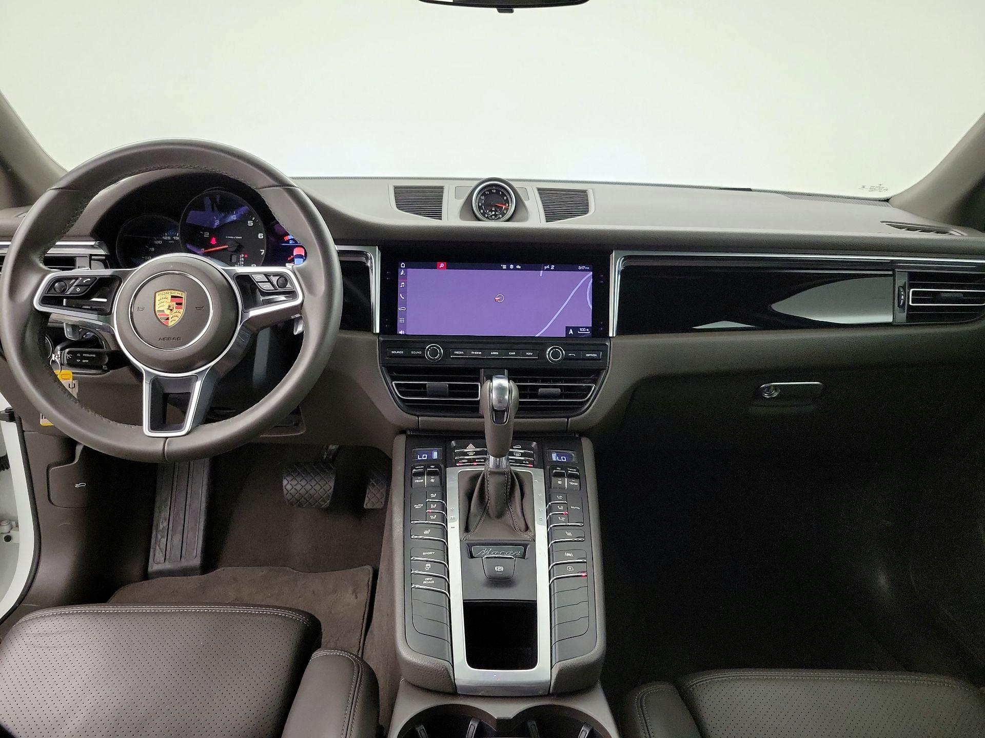 Thumbnail: 2020 Porsche Macan - 9