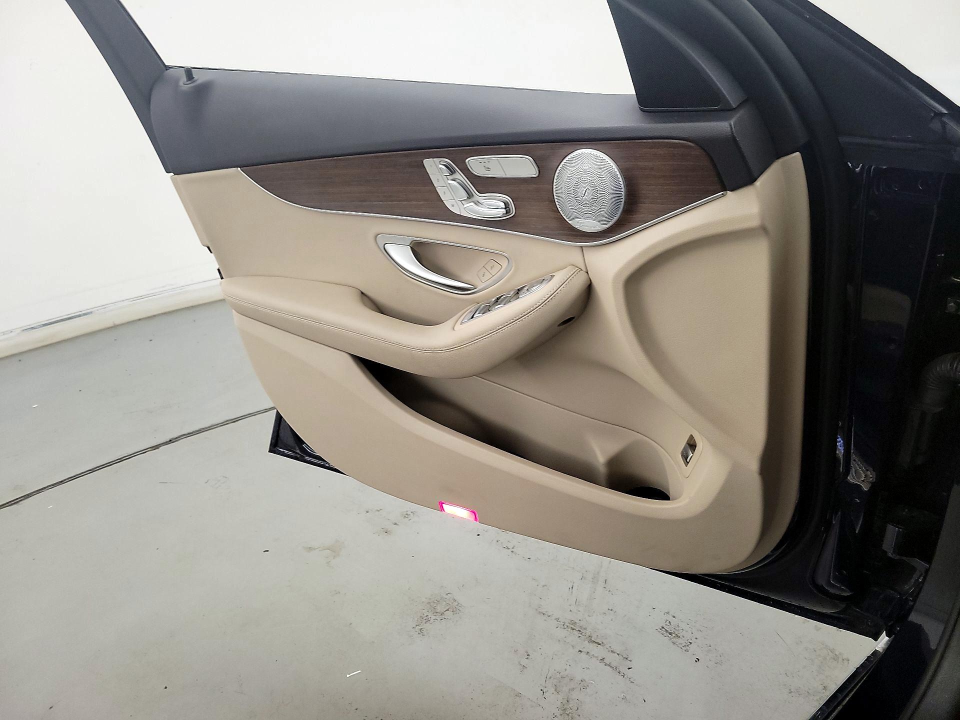 Thumbnail: 2021 Mercedes-Benz C-Class - 12