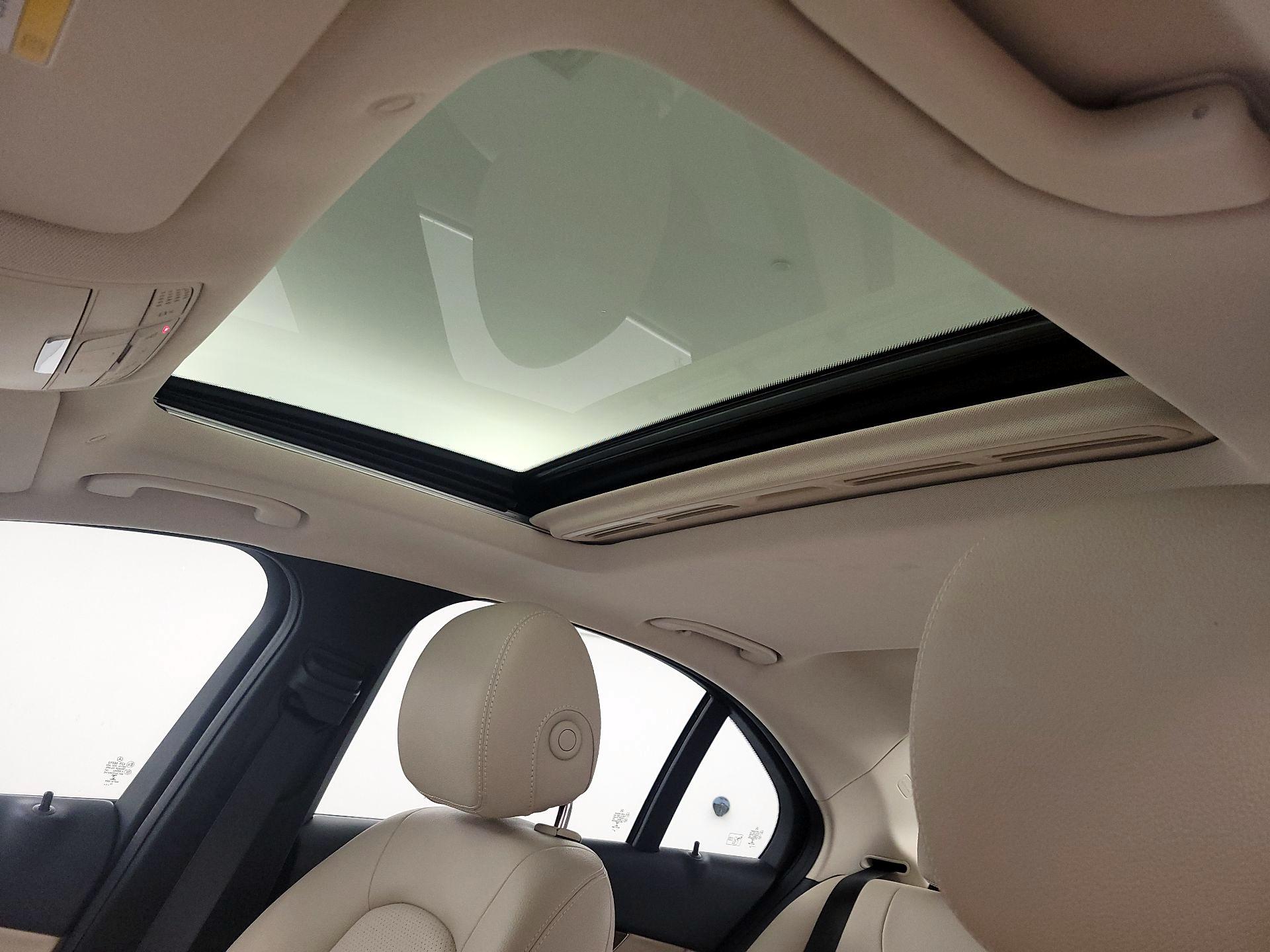 Thumbnail: 2021 Mercedes-Benz C-Class - 19