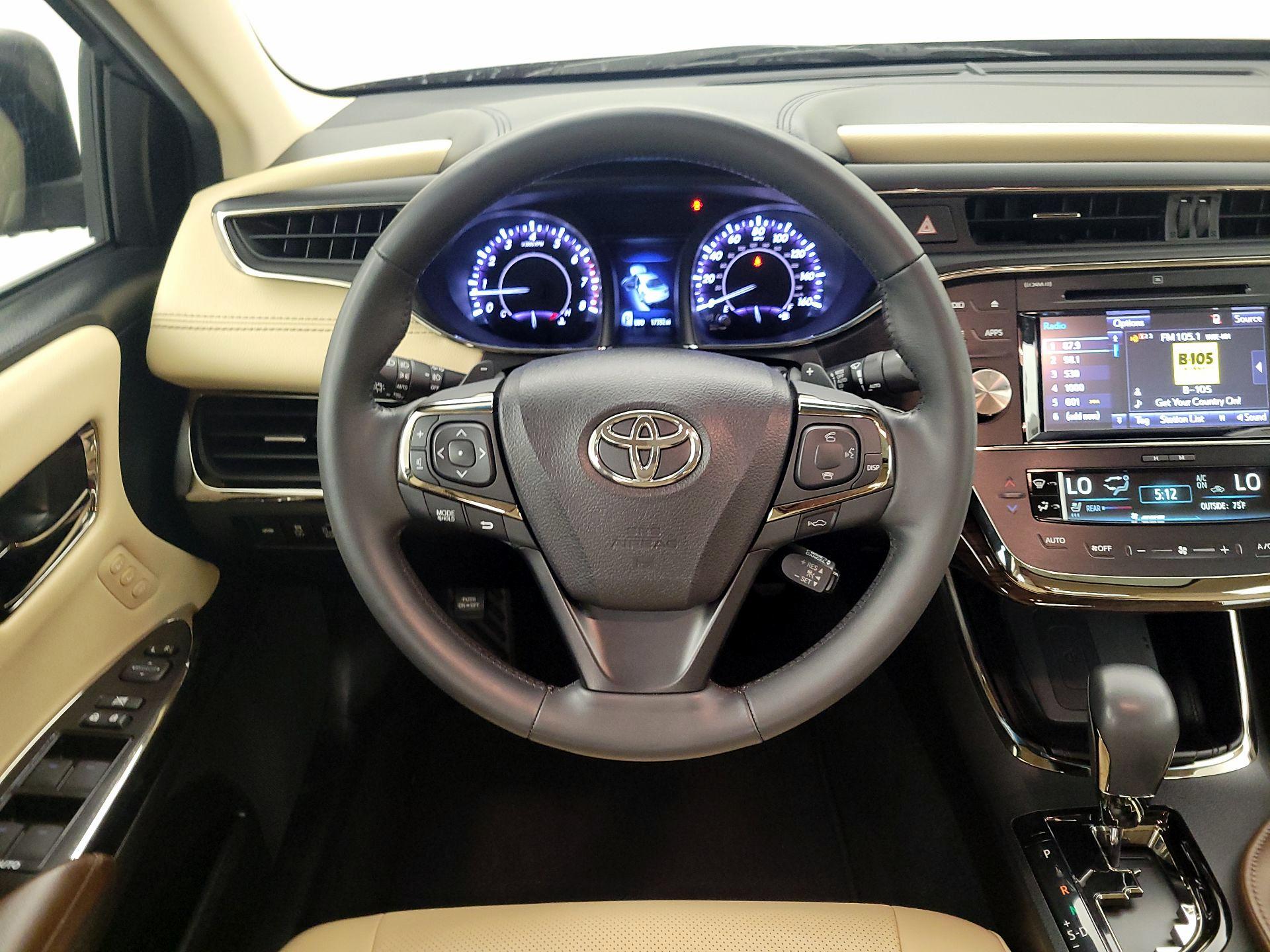 Thumbnail: 2015 Toyota Avalon - 10