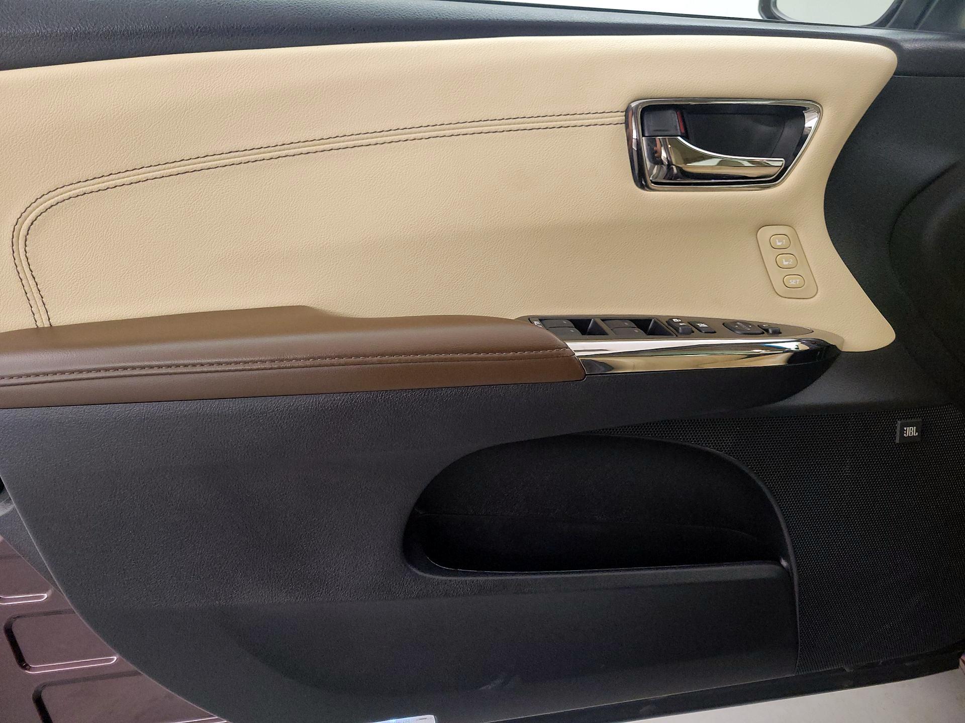 Thumbnail: 2015 Toyota Avalon - 12