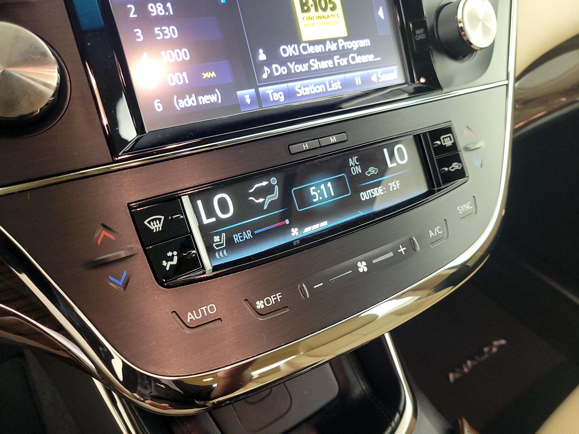 Thumbnail: 2015 Toyota Avalon - 17