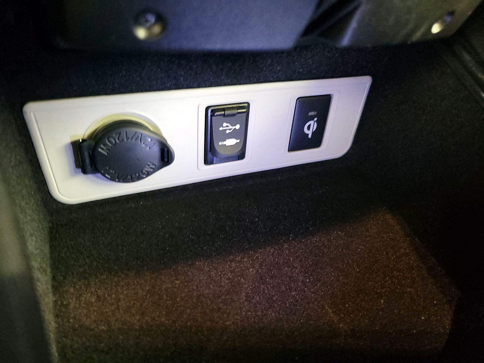 Thumbnail: 2015 Toyota Avalon - 19