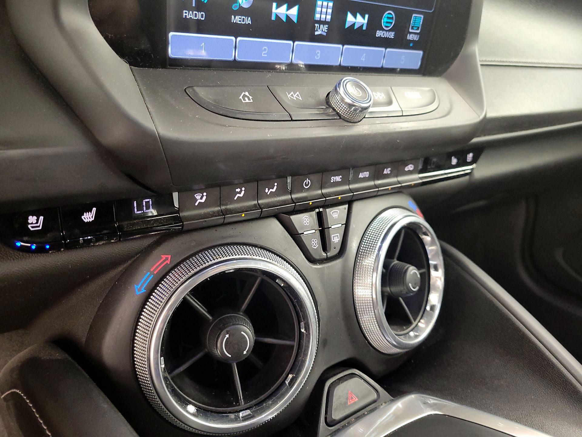 Thumbnail: 2016 Chevrolet Camaro - 16