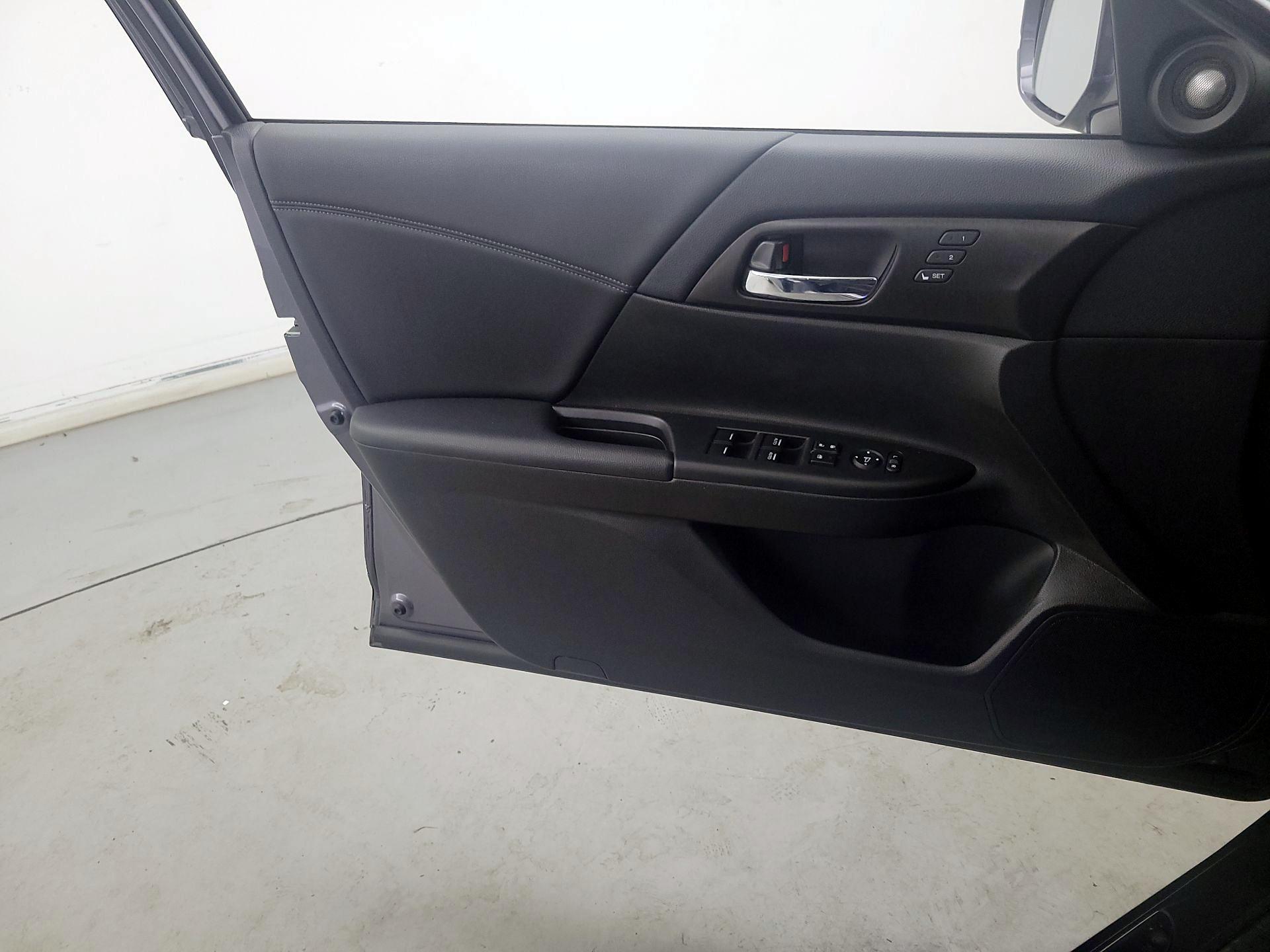 Thumbnail: 2015 Honda Accord - 12