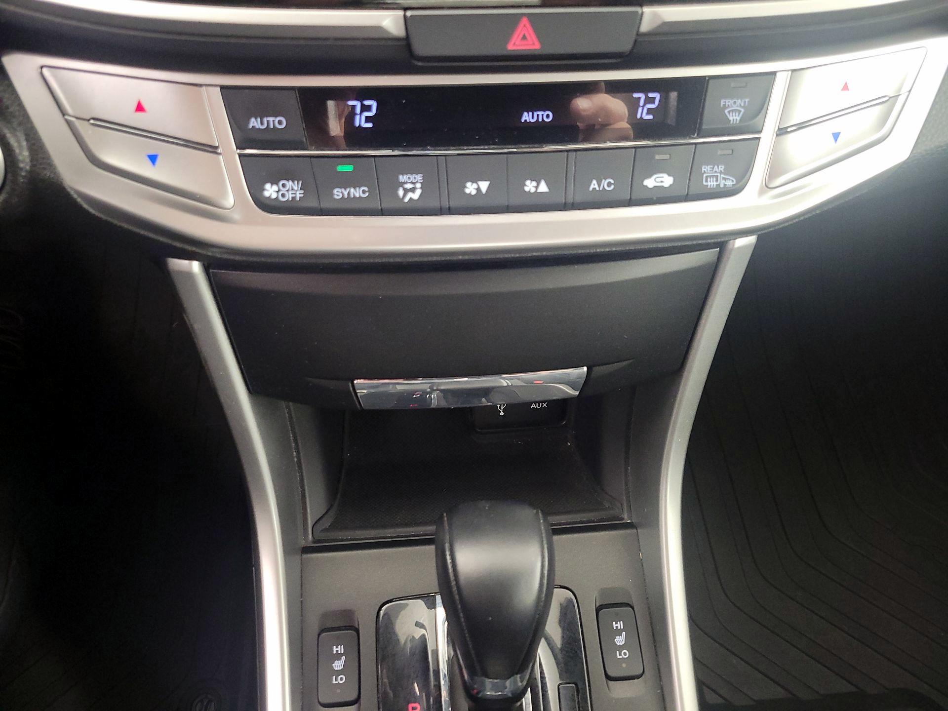 Thumbnail: 2015 Honda Accord - 16