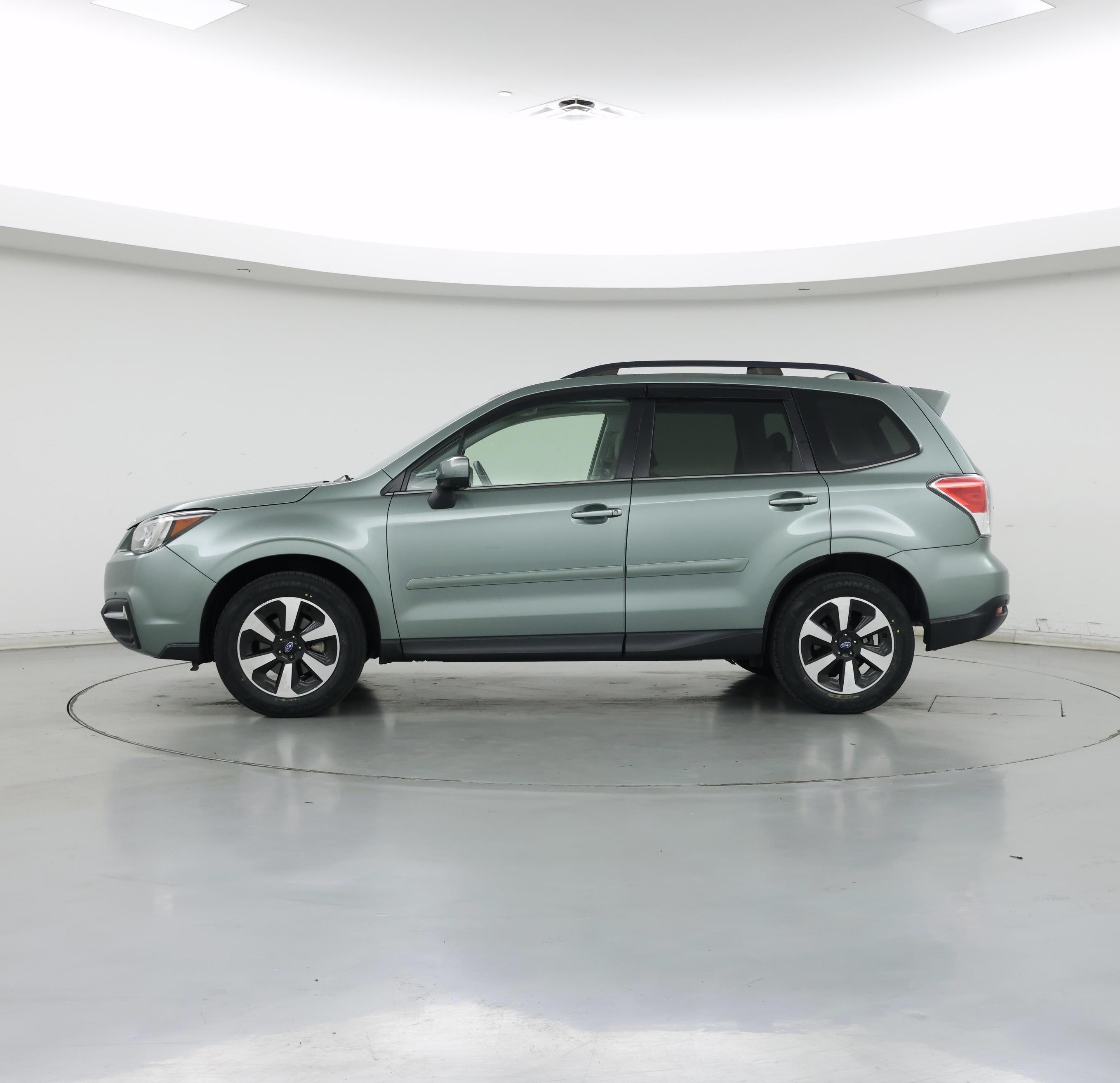 Thumbnail: 2017 Subaru Forester - 3