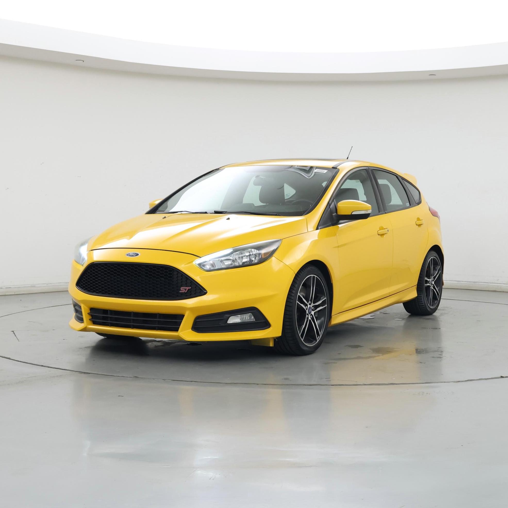 Thumbnail: 2015 Ford Focus - 4