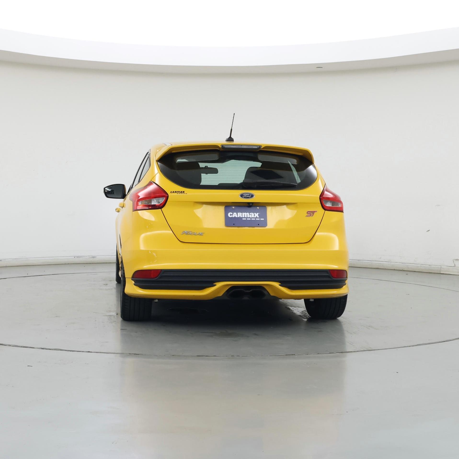 Thumbnail: 2015 Ford Focus - 6
