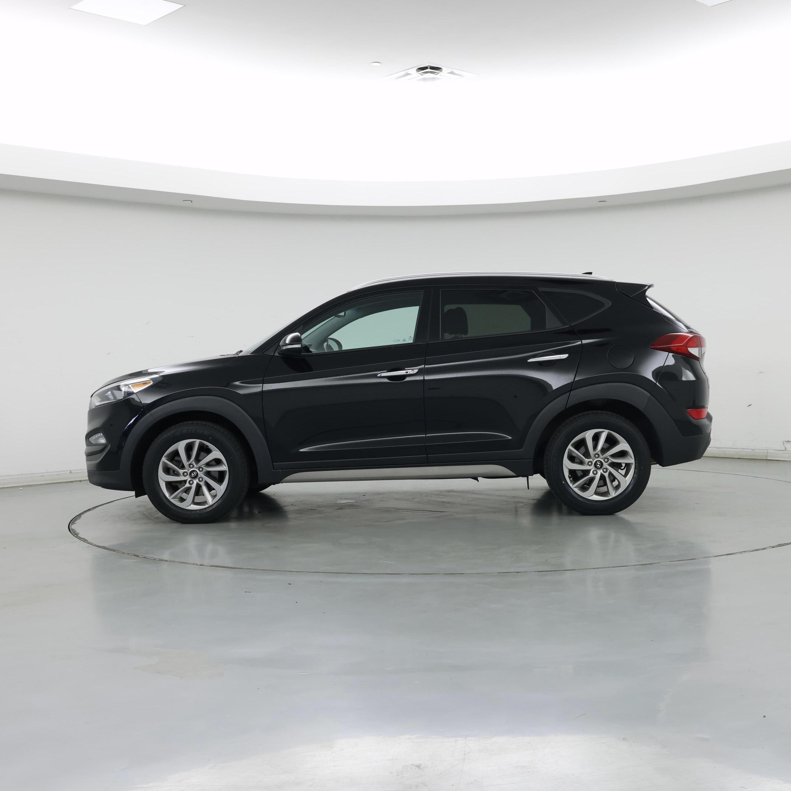 Thumbnail: 2018 Hyundai Tucson - 3