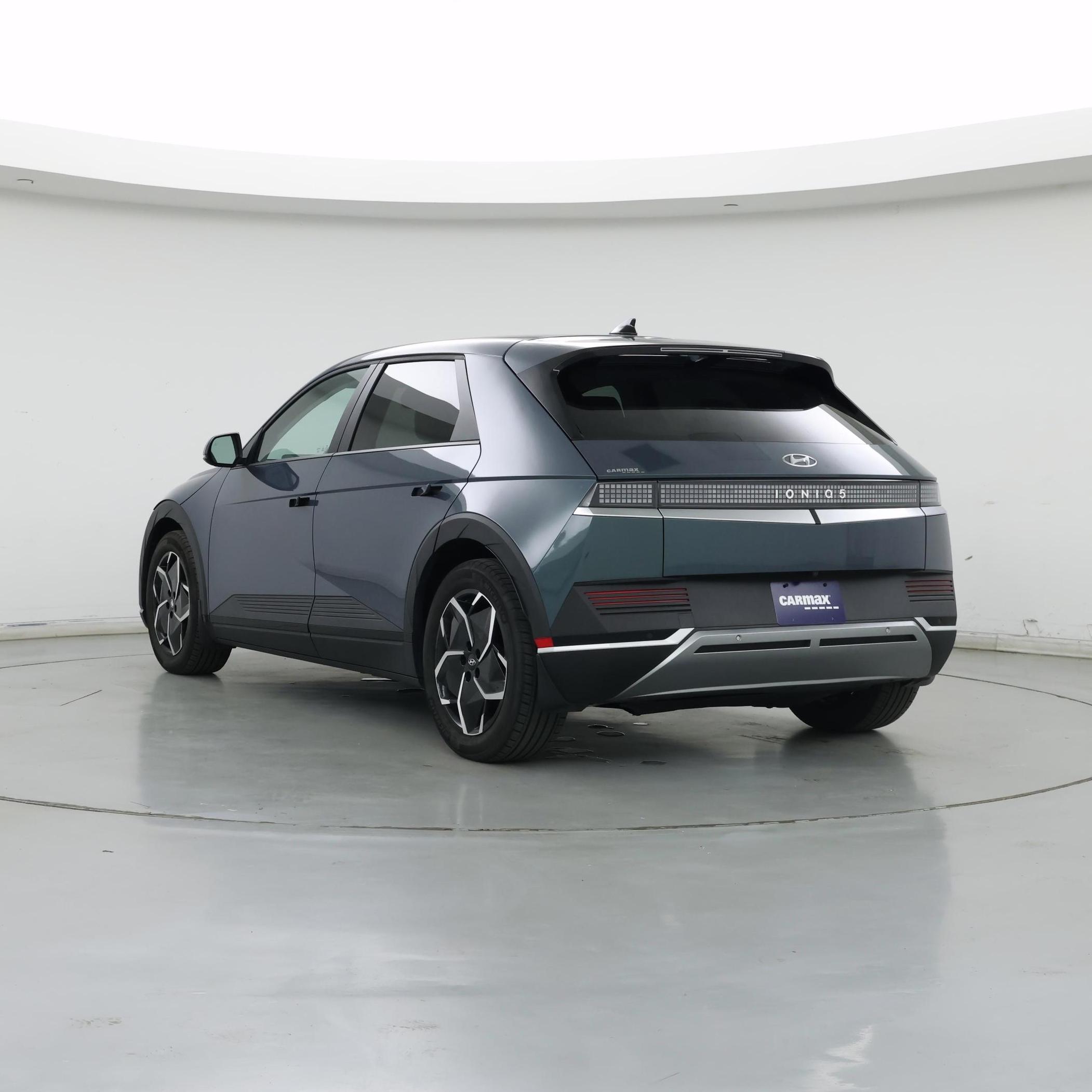 Thumbnail: 2022 Hyundai Ioniq 5 - 2