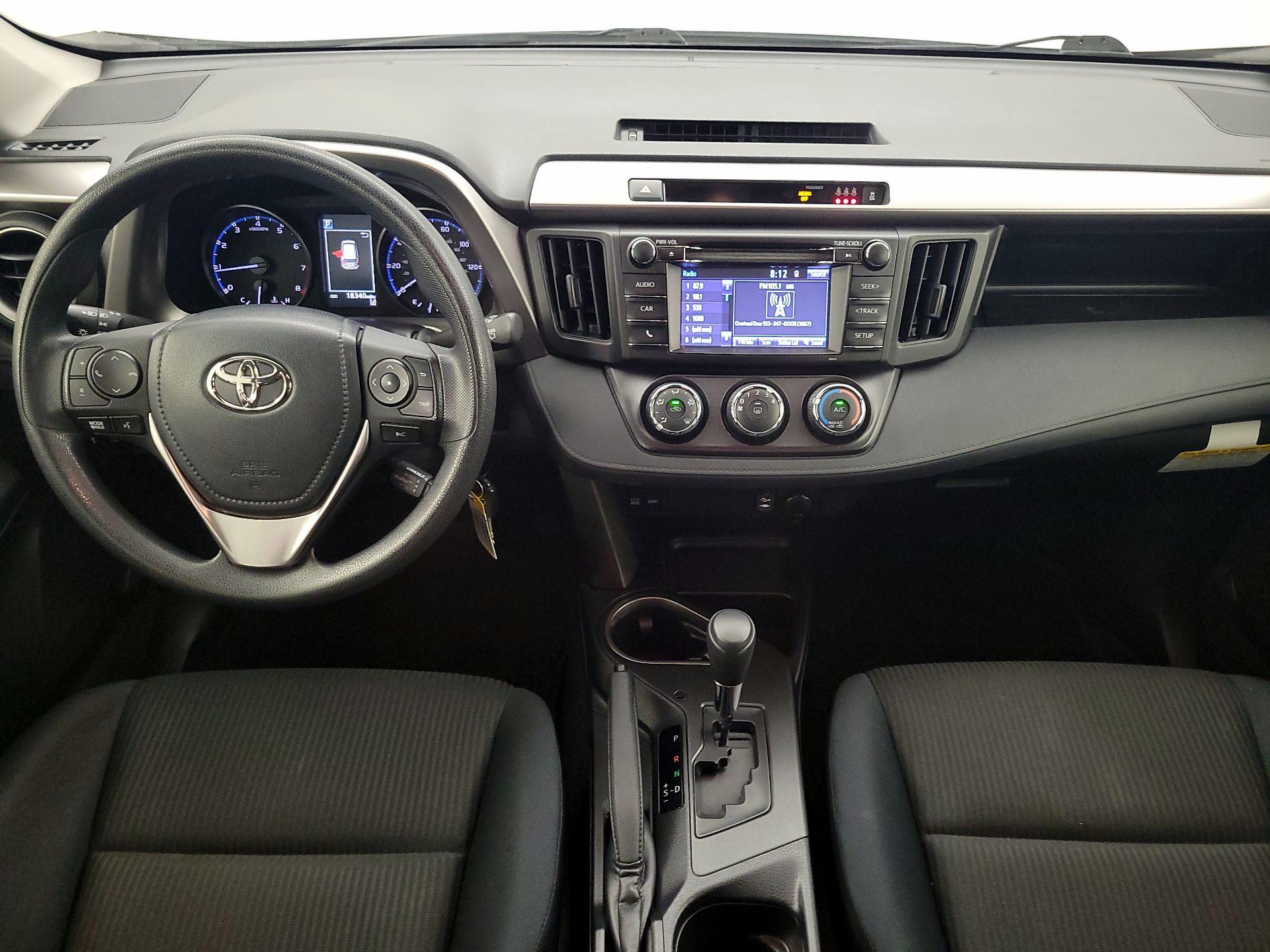 Thumbnail: 2018 Toyota RAV4 - 9