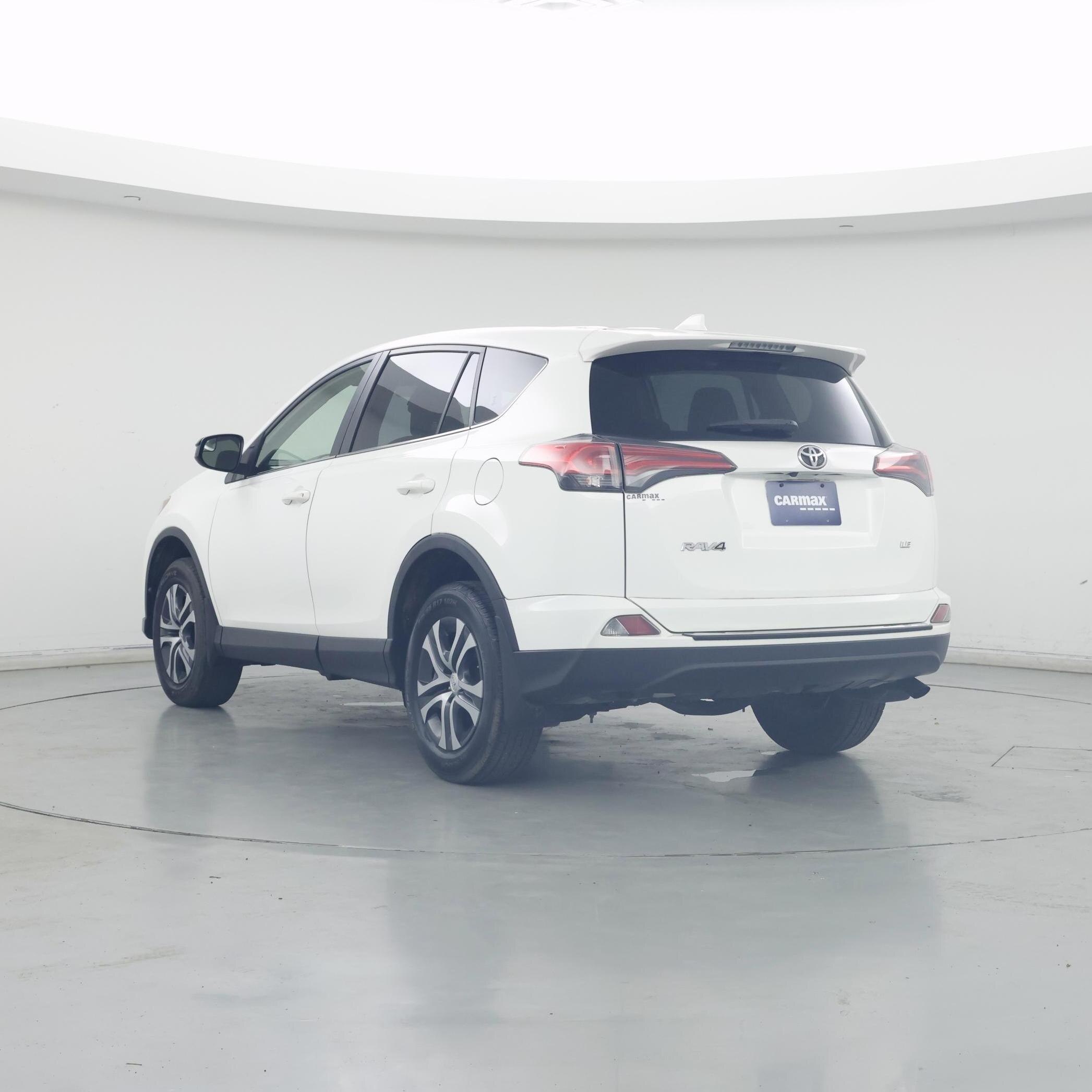 Thumbnail: 2018 Toyota RAV4 - 2