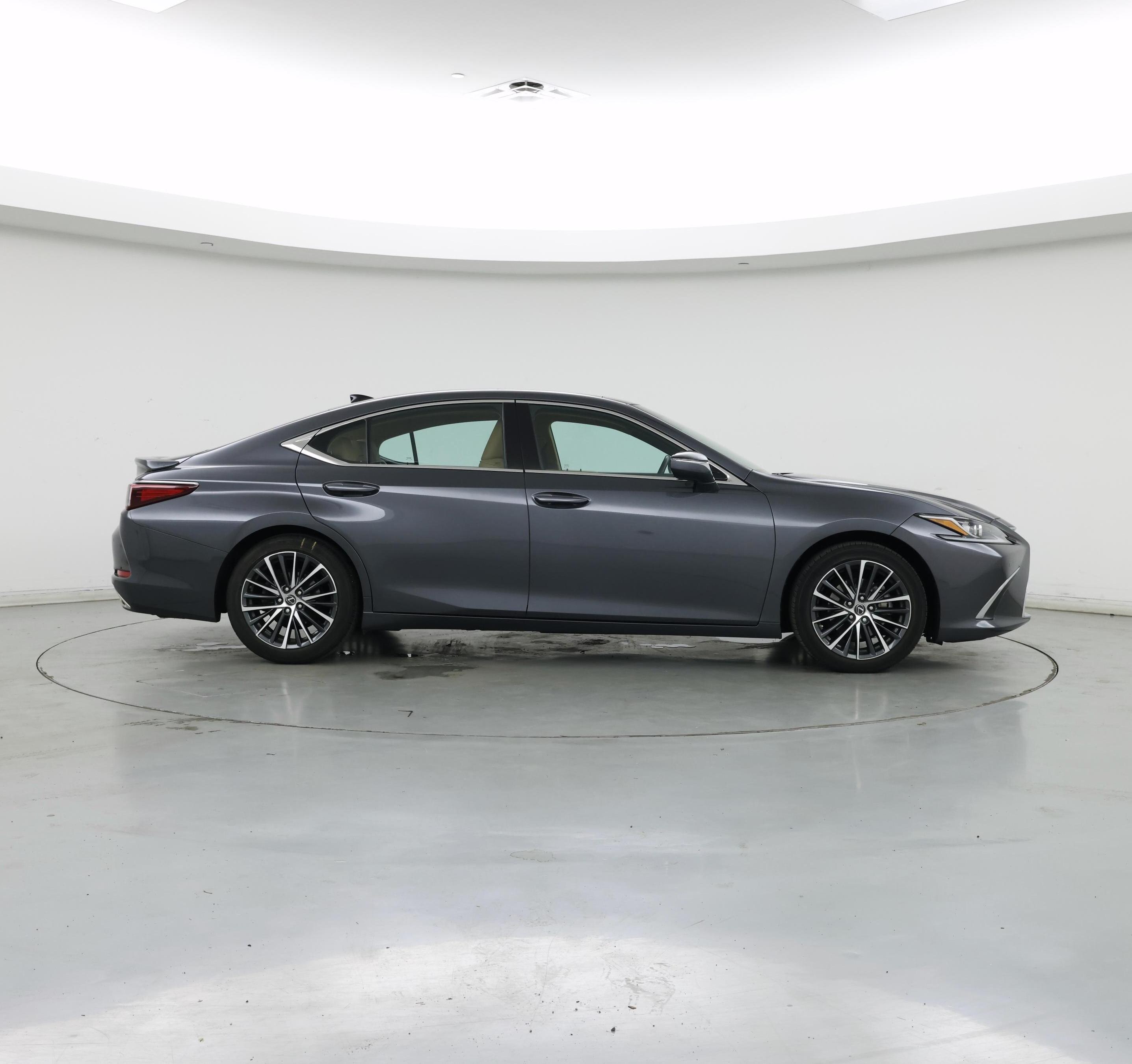 Thumbnail: 2022 Lexus ES - 7