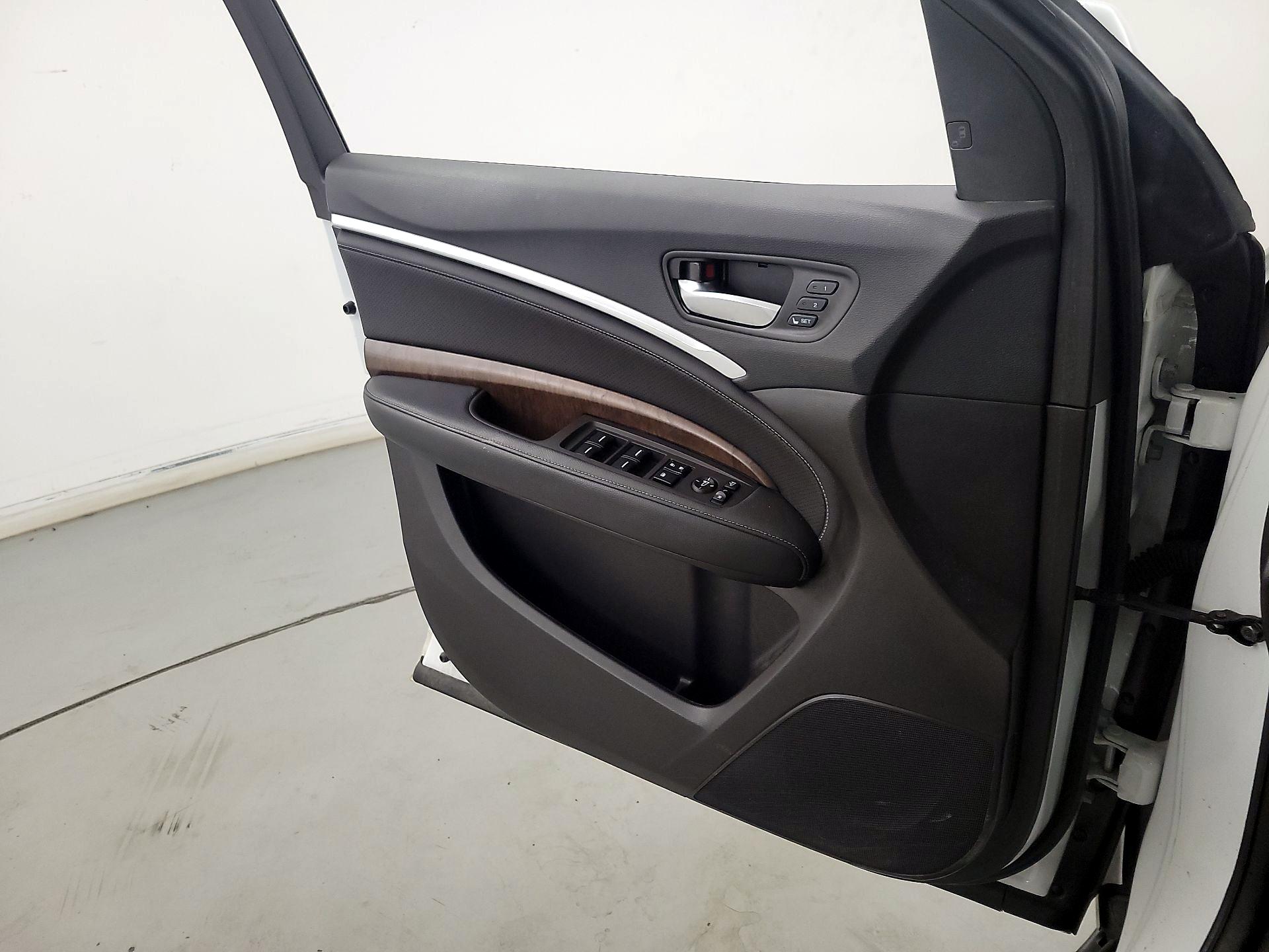 Thumbnail: 2020 Acura MDX - 12