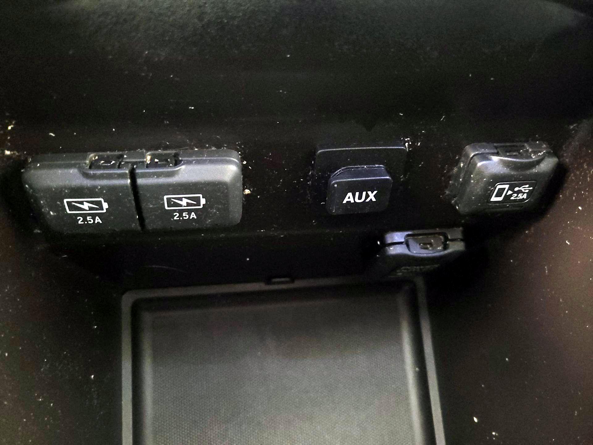 Thumbnail: 2020 Acura MDX - 19