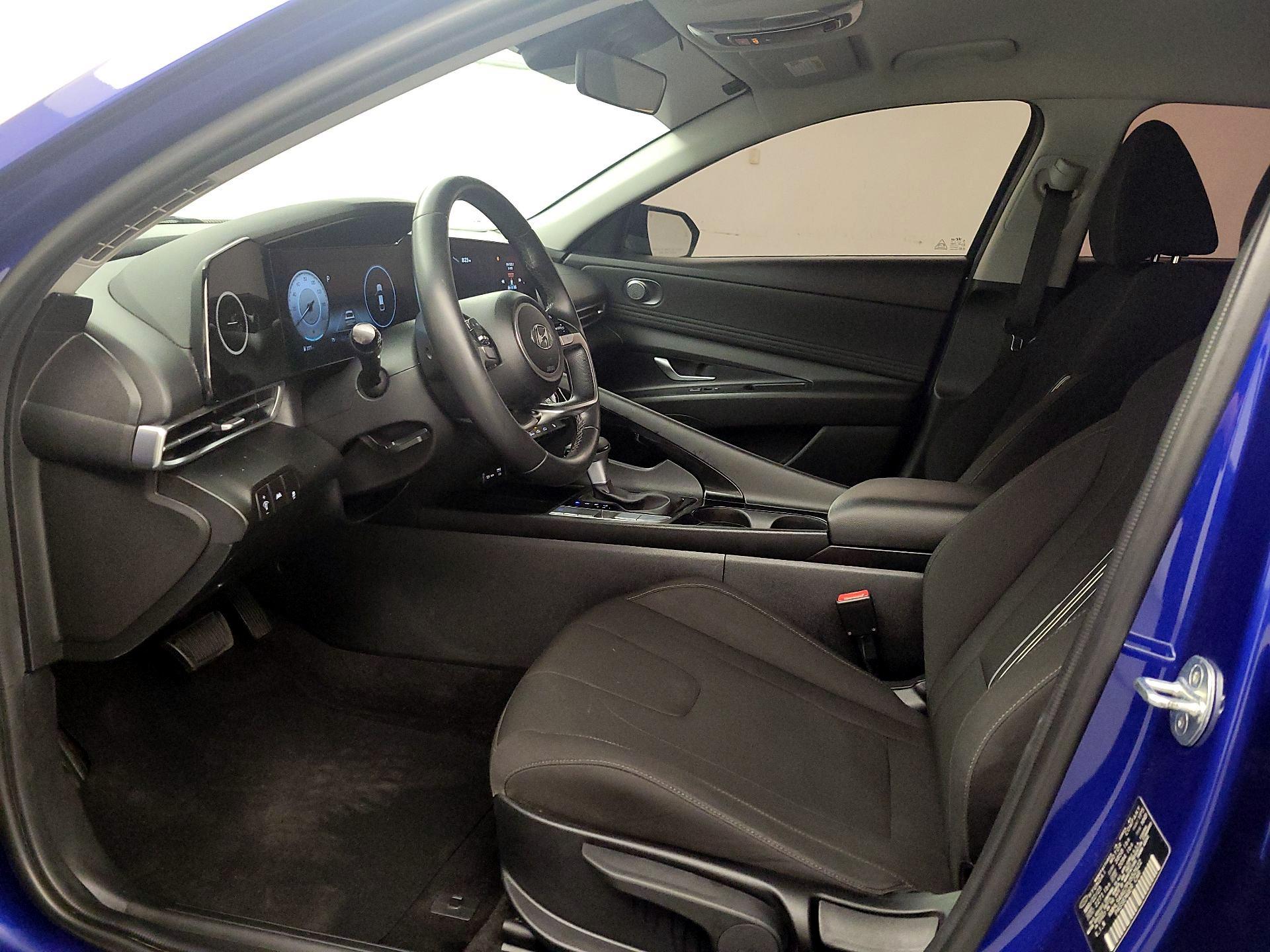 Thumbnail: 2023 Hyundai Elantra - 11