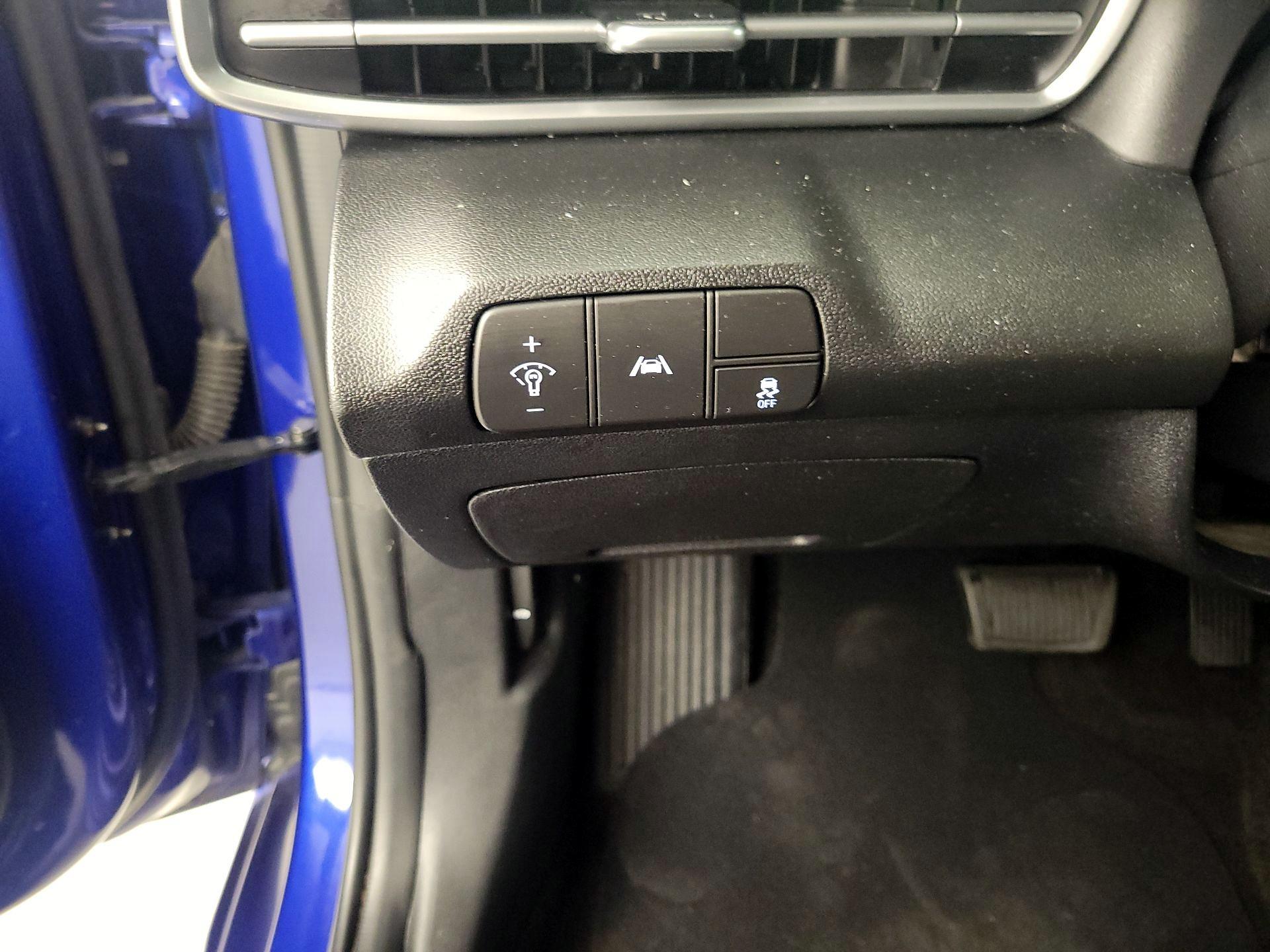 Thumbnail: 2023 Hyundai Elantra - 13