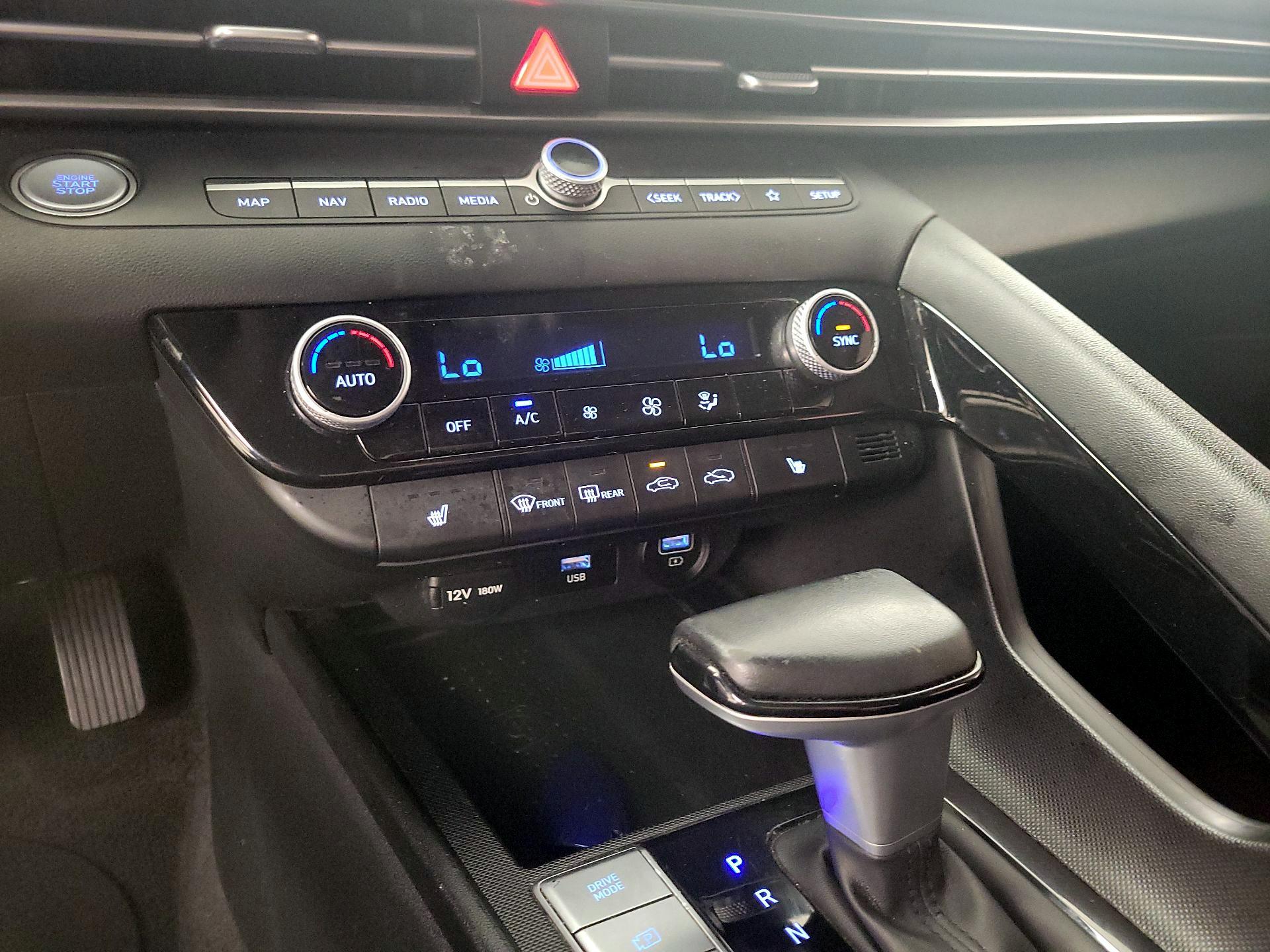 Thumbnail: 2023 Hyundai Elantra - 17