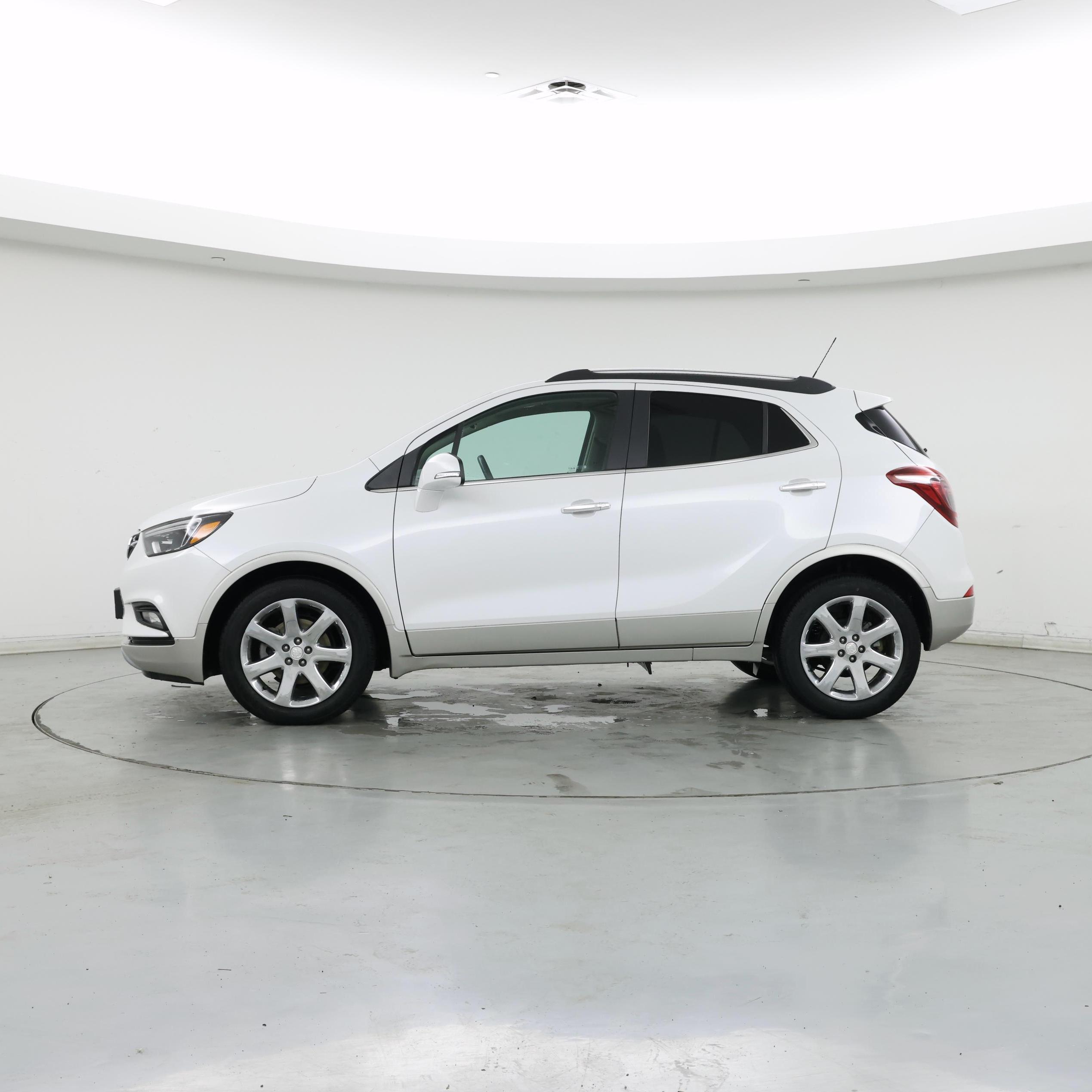 Thumbnail: 2019 Buick Encore - 3